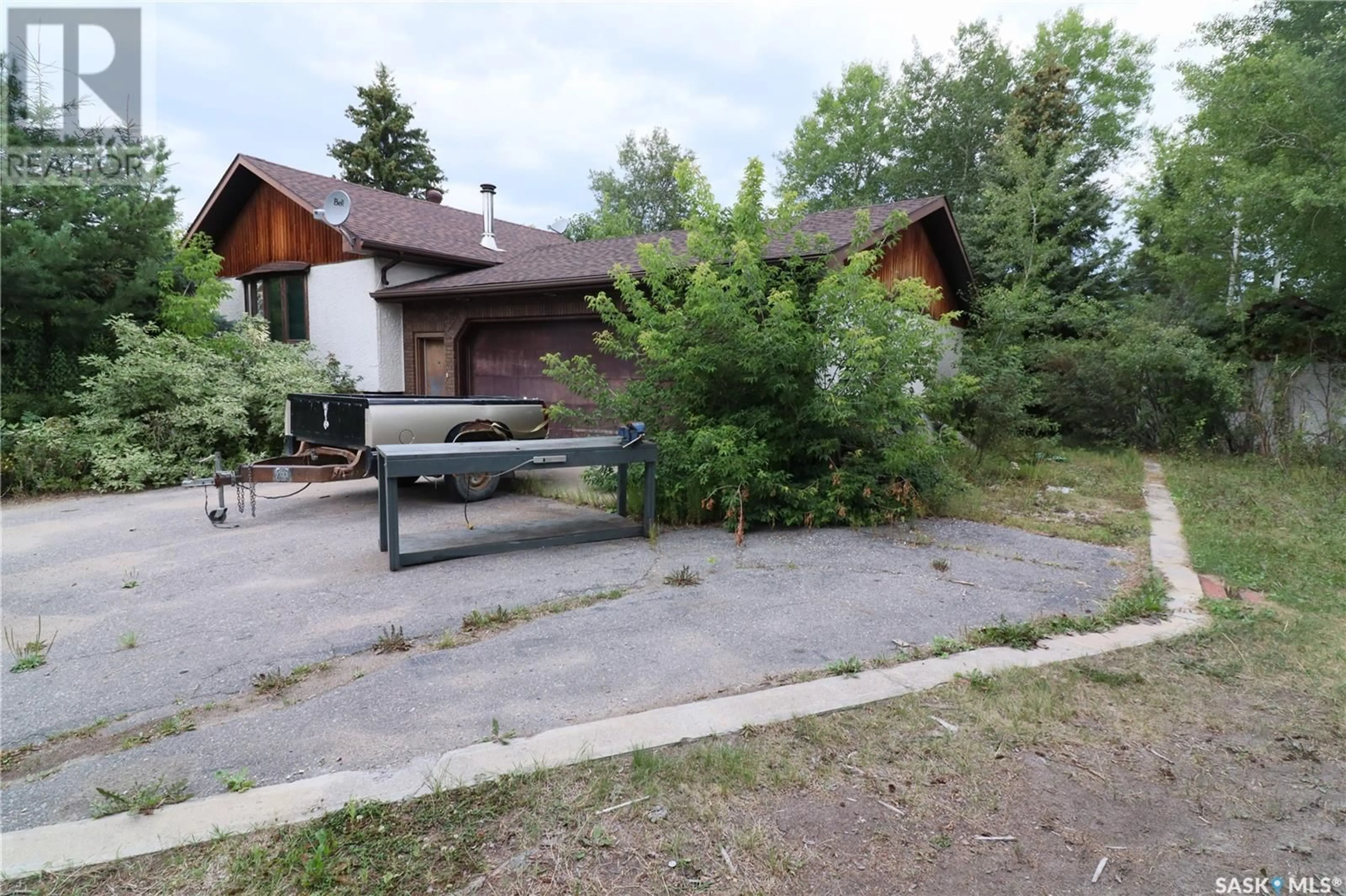 Outside view for 428 10th AVENUE, Denare Beach Saskatchewan S0P0B0