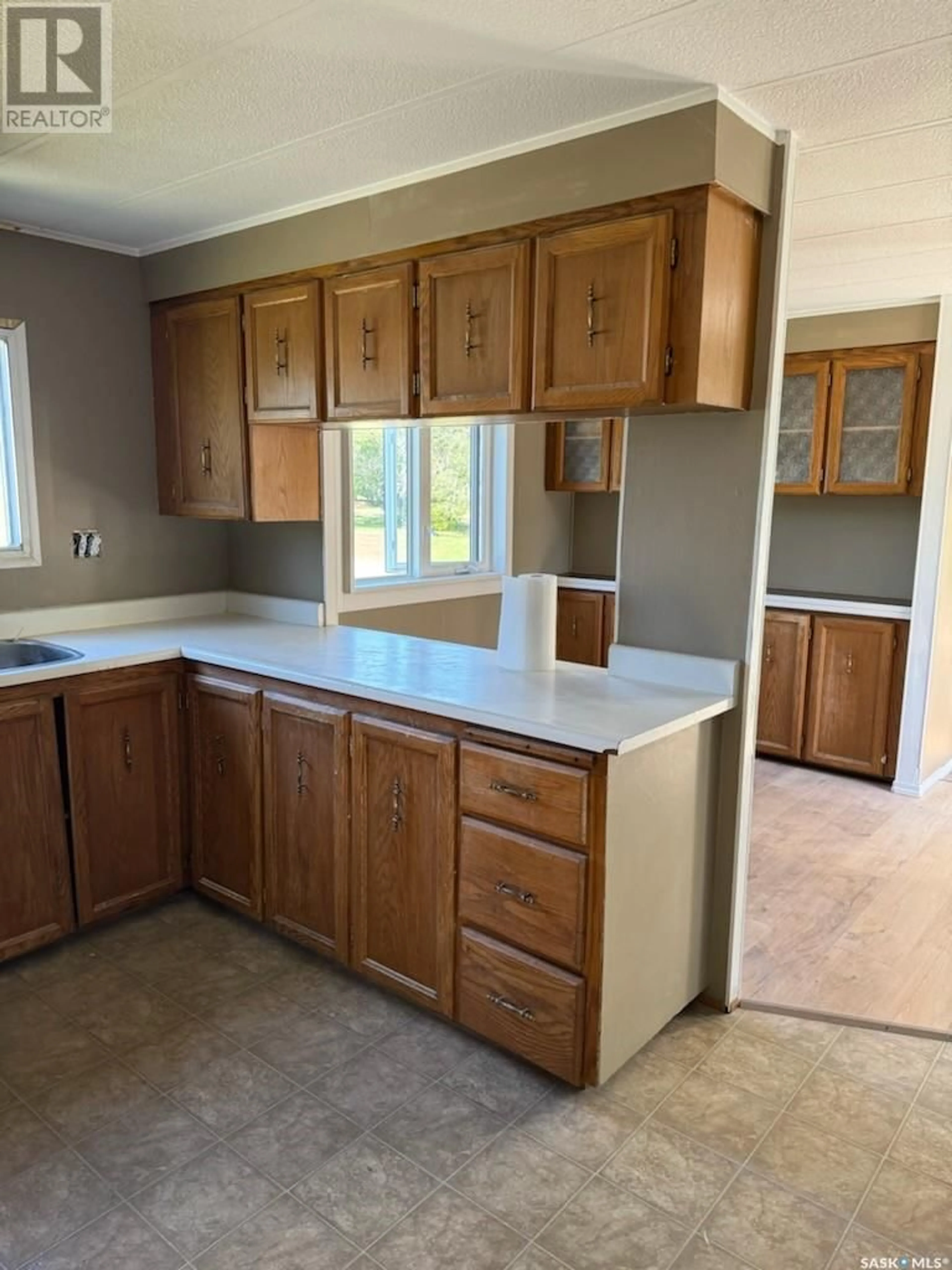 Standard kitchen for #5 600 5th STREET E, Unity Saskatchewan S0K4L0