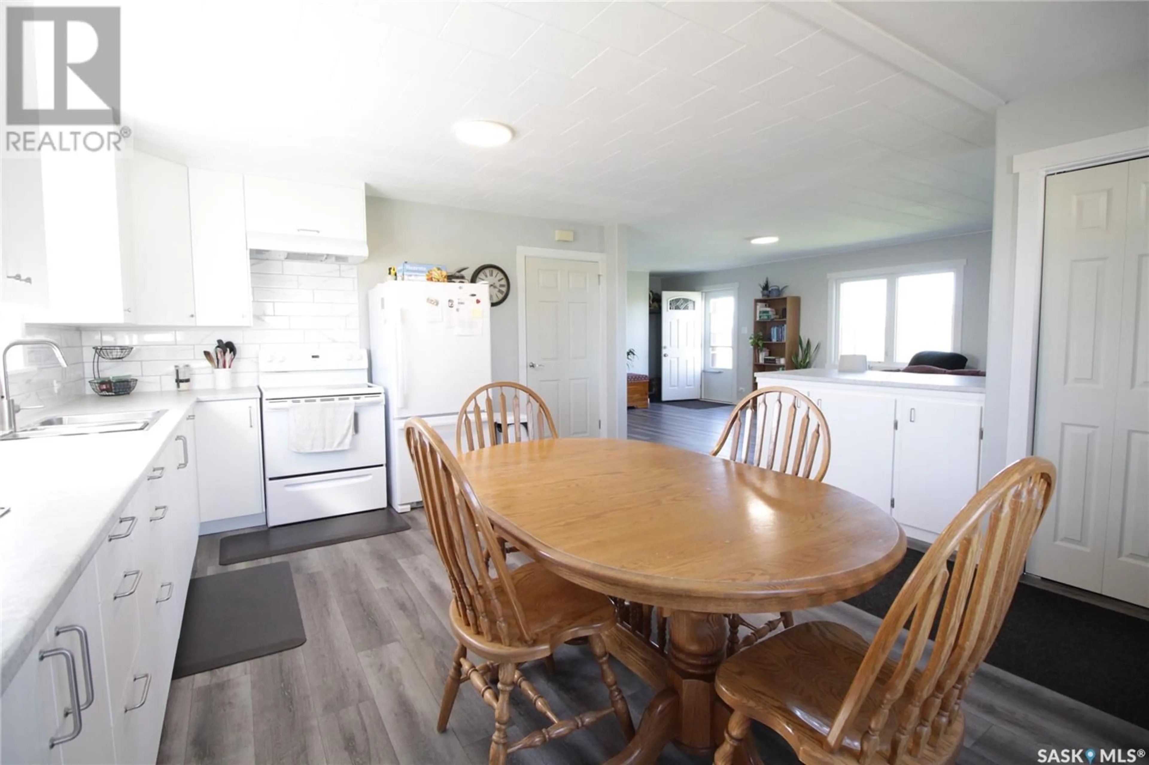 A pic from outside/outdoor area/front of a property/back of a property/a pic from drone, building for KENNEDY ACREAGE, Moosomin Rm No. 121 Saskatchewan S0G3N0