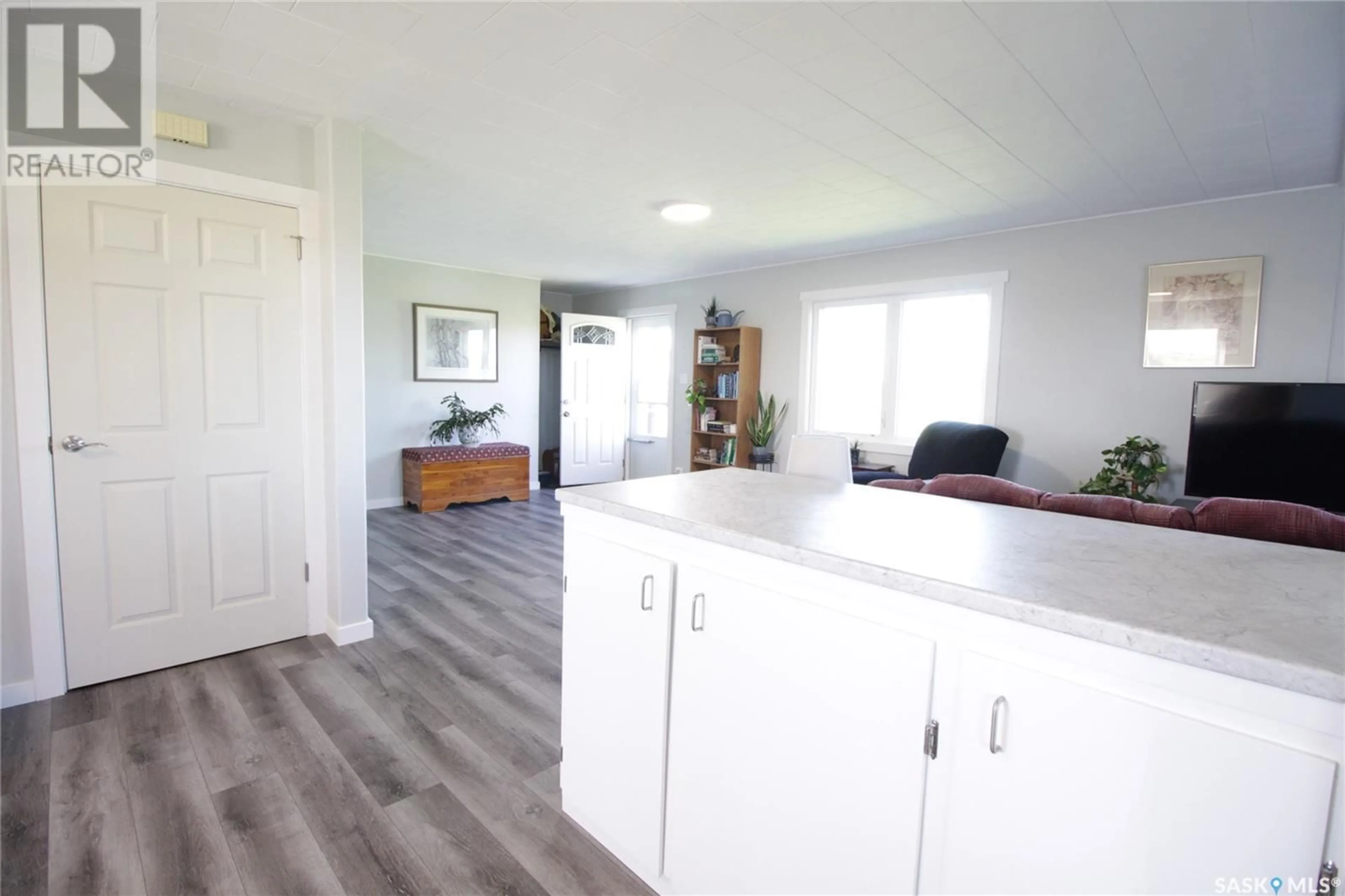 Open concept kitchen for Kennedy Acreage, Moosomin Rm No. 121 Saskatchewan S0G3N0