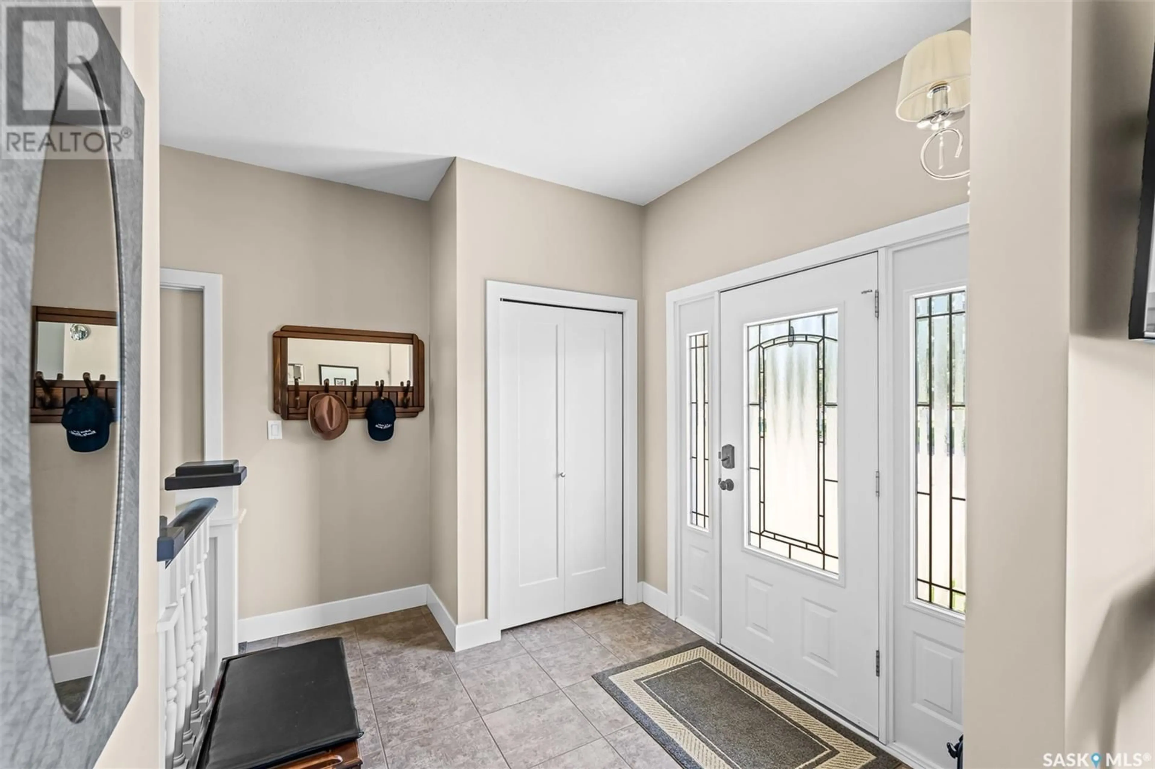 Indoor entryway for 1326 REGAL CRESCENT, Moose Jaw Saskatchewan S6H7S2