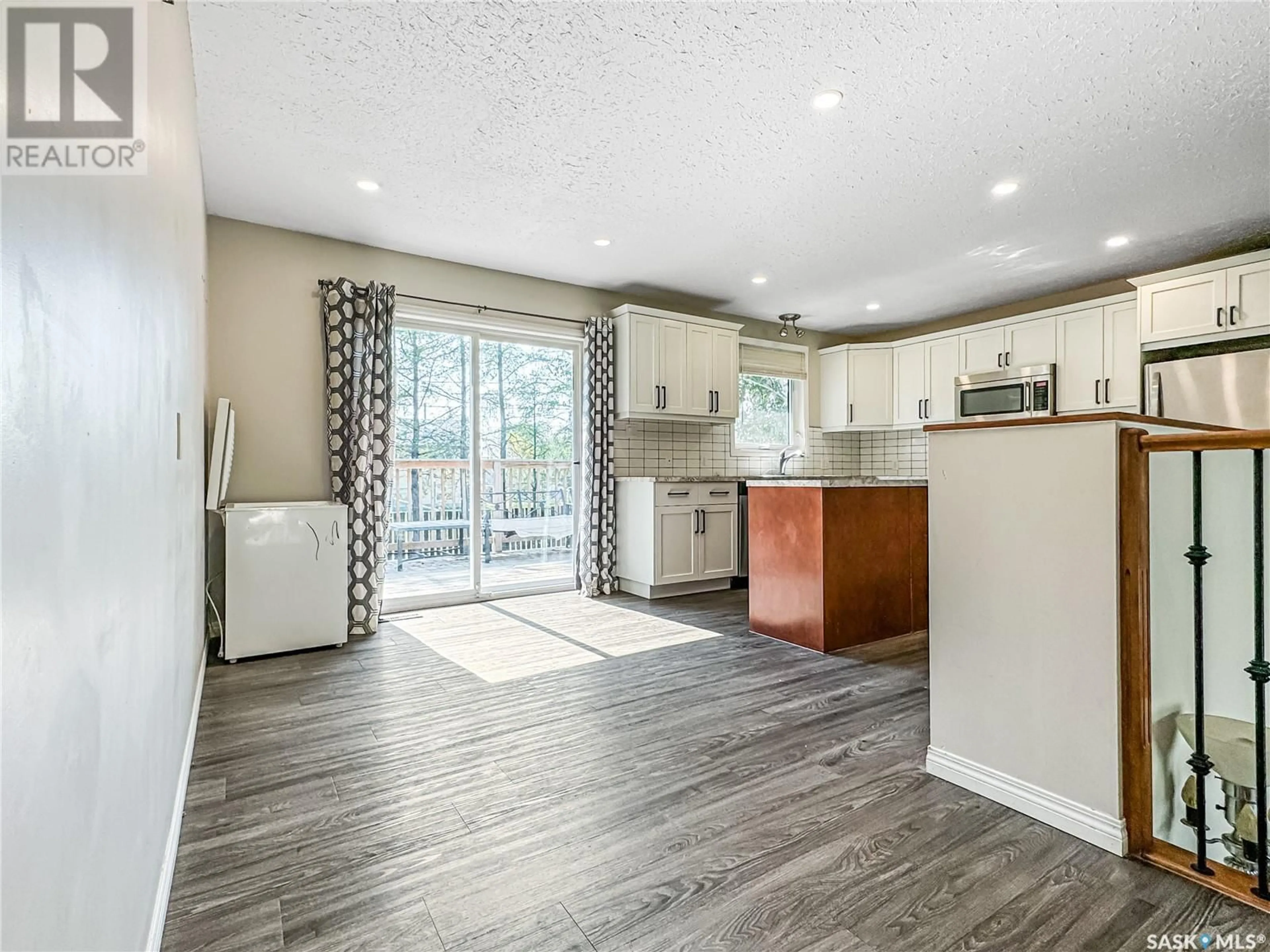 Open concept kitchen, unknown for 308 FINLEY AVENUE, Cut Knife Saskatchewan S0M0N0