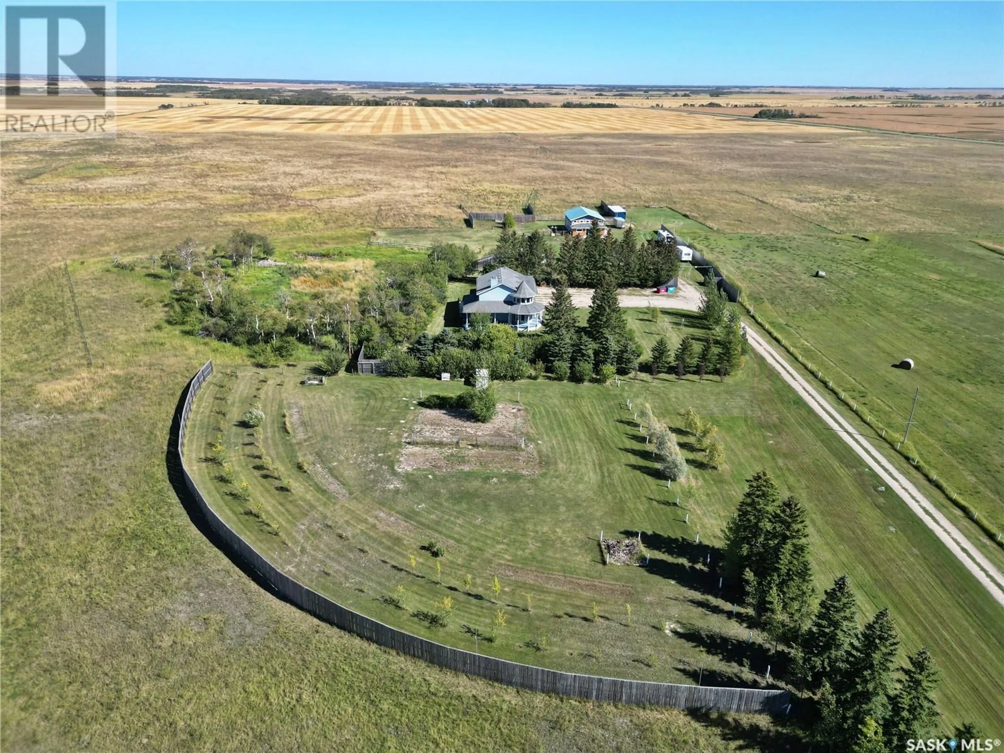 Fenced yard for Castle Lane Acres, Willowdale Rm No. 153 Saskatchewan S0G5C0