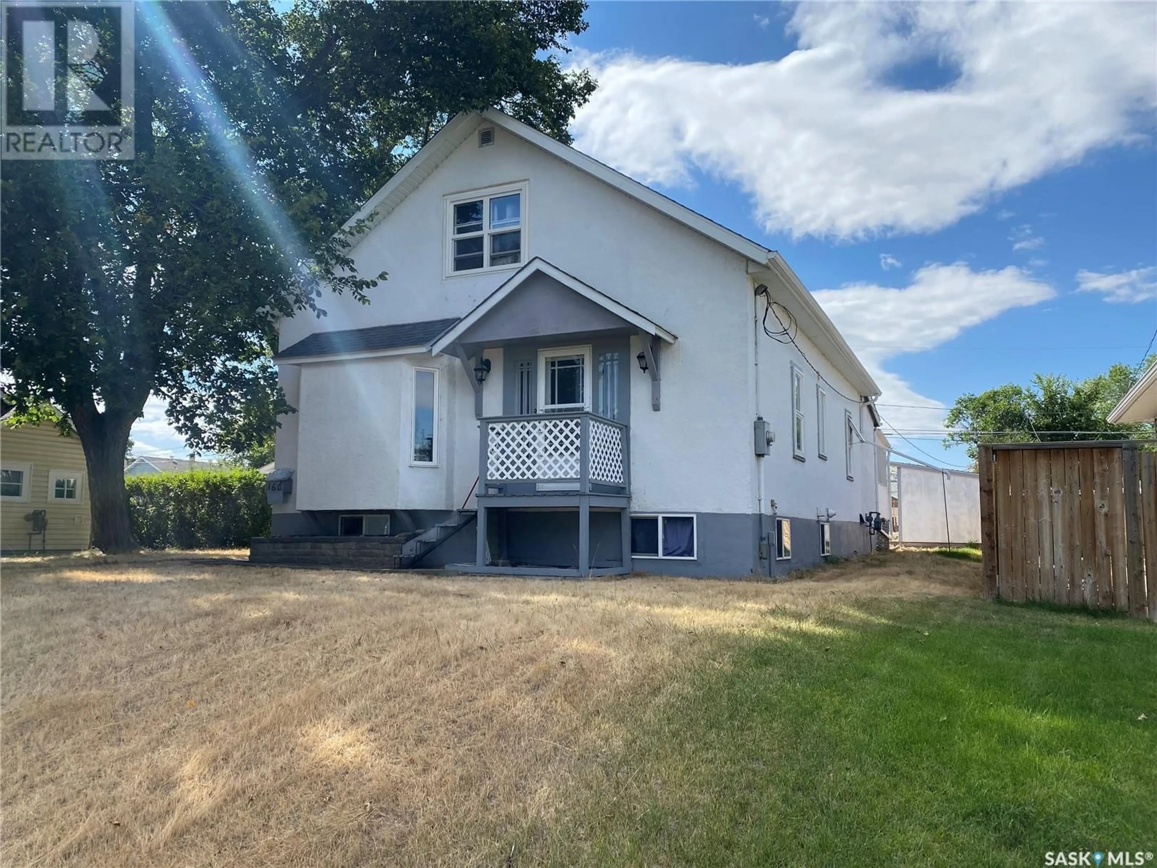 Frontside or backside of a home for 160 4th AVENUE SE, Swift Current Saskatchewan S9H3L4