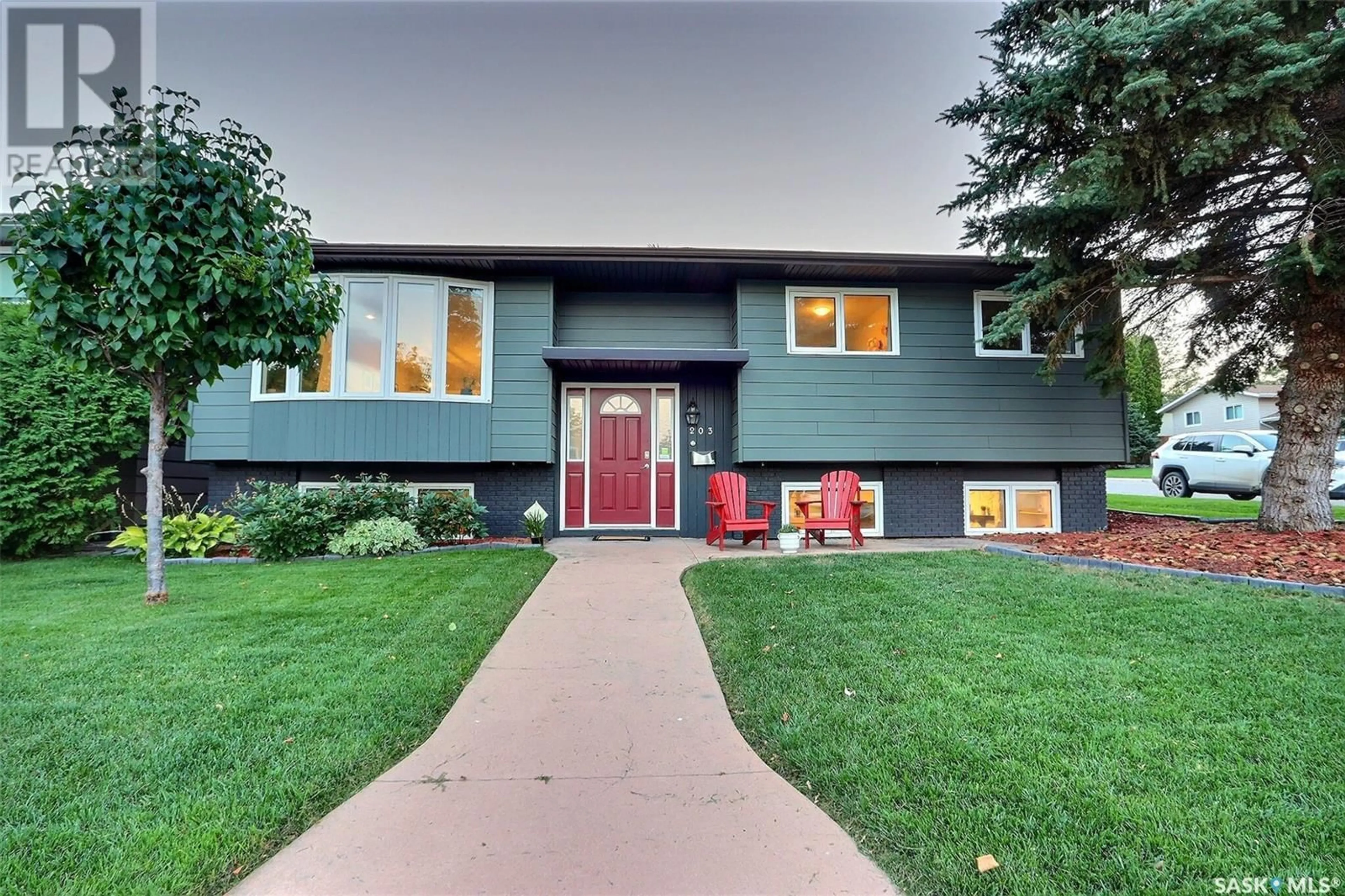 A pic from exterior of the house or condo for 203 Wathaman COURT, Saskatoon Saskatchewan S7K4P6