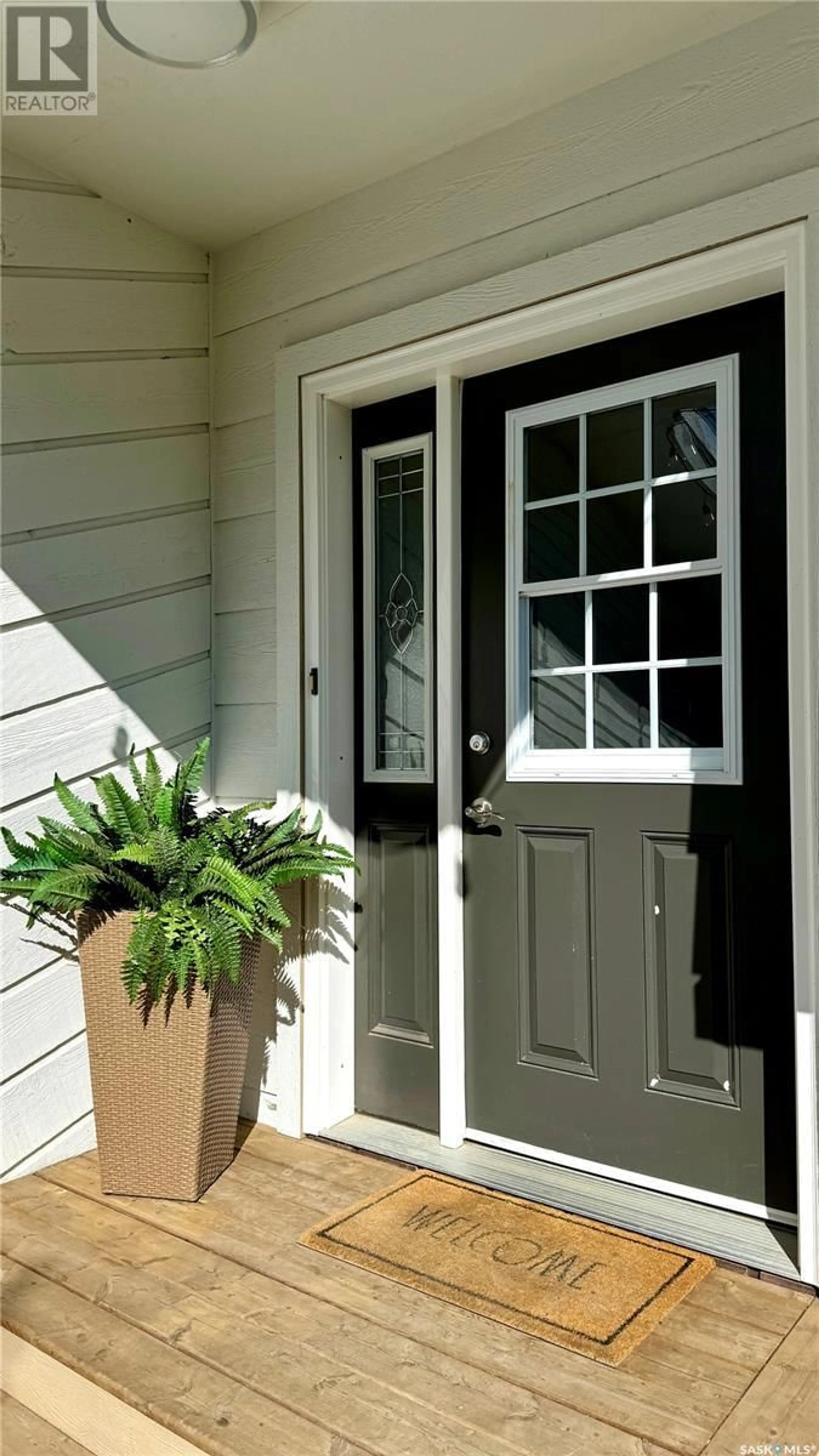 Indoor entryway for 229 Hearn STREET, Outlook Saskatchewan S0L2N0