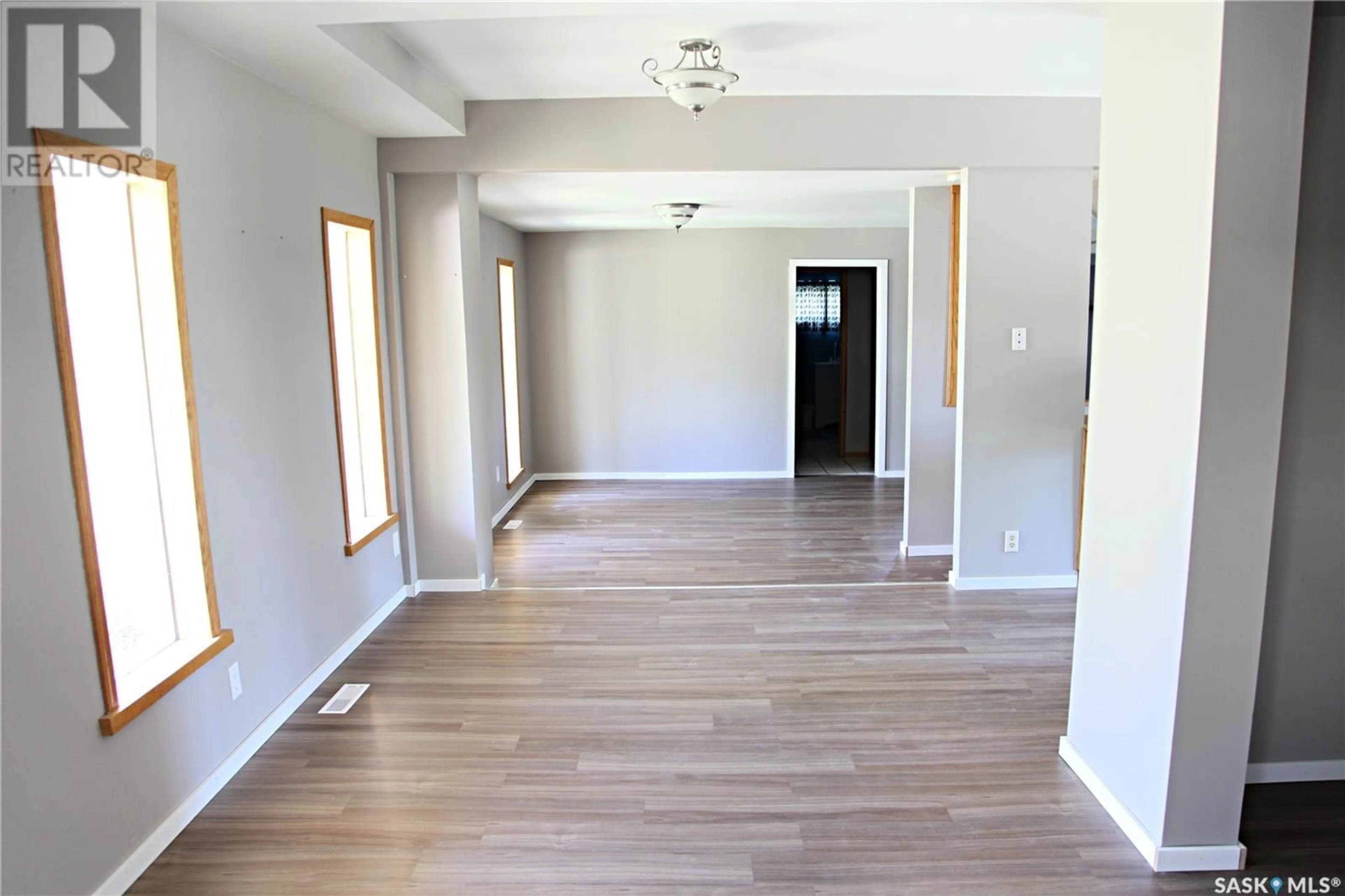 Indoor entryway, wood floors for 201 1st AVENUE N, Wakaw Saskatchewan S0K4P0