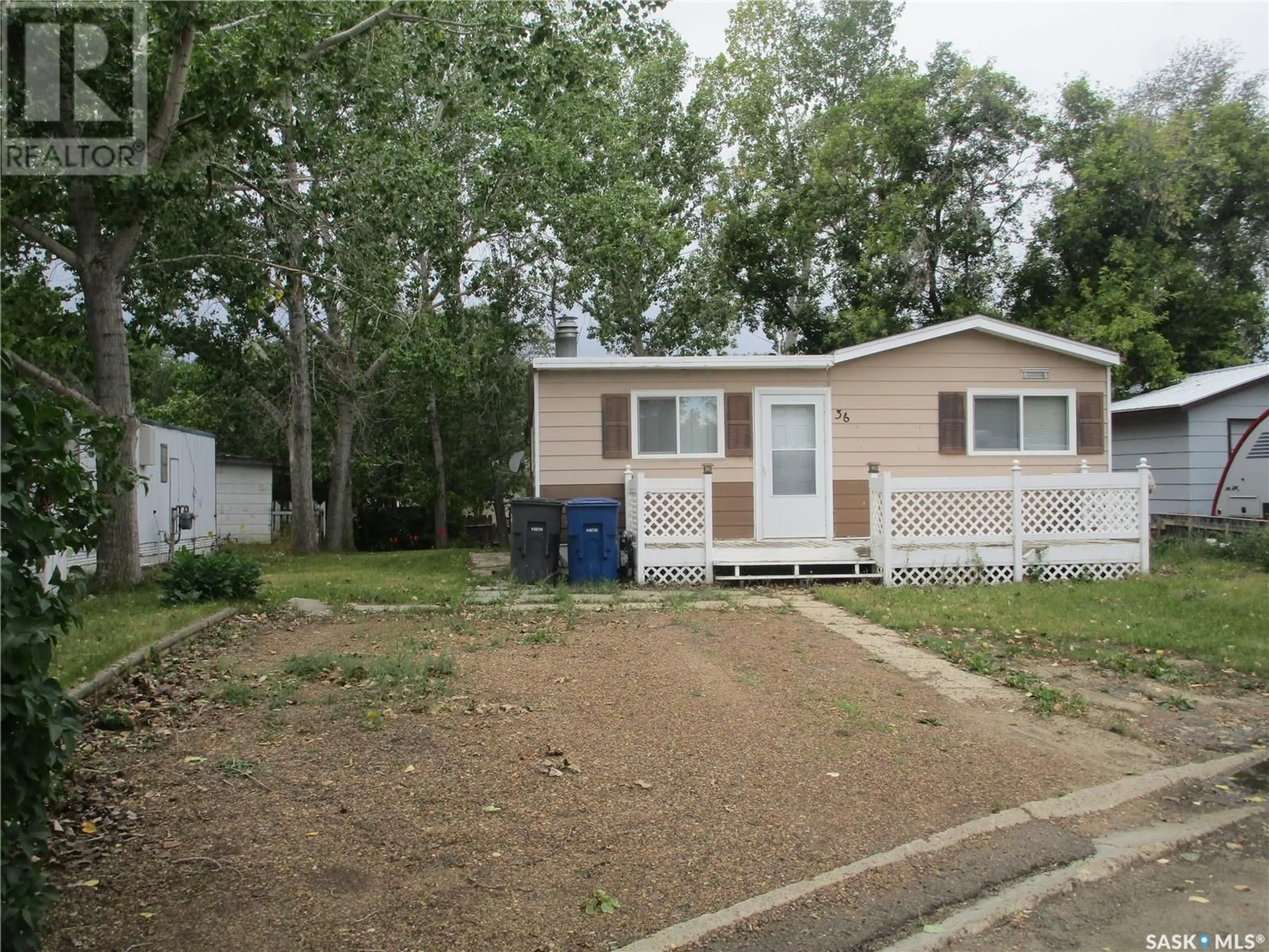 Frontside or backside of a home, cottage for 36 Stone PLACE, Coronach Saskatchewan S0H0Z0