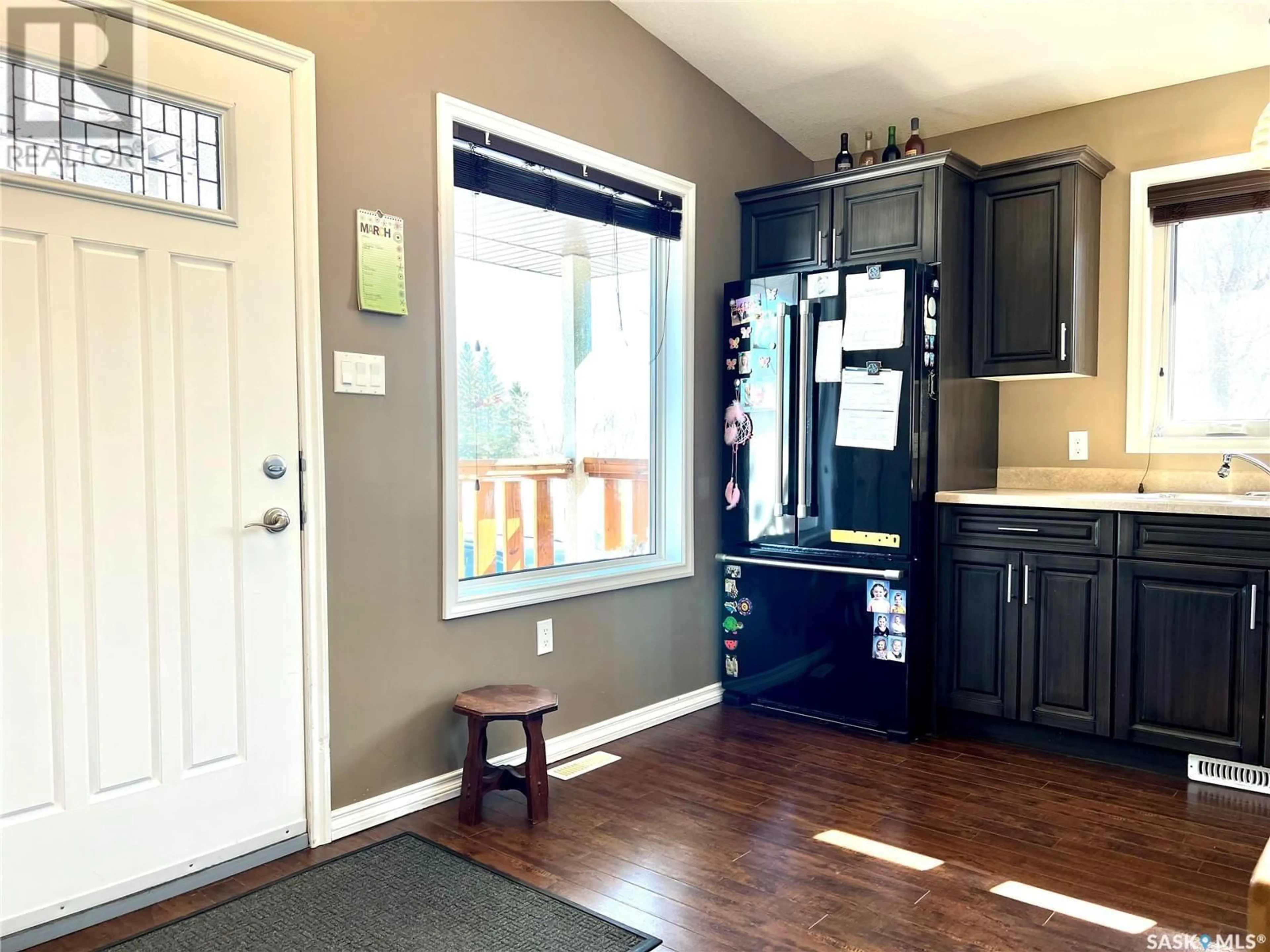 Indoor entryway, wood floors for 102 Second AVENUE N, Ebenezer Saskatchewan S0A0T0