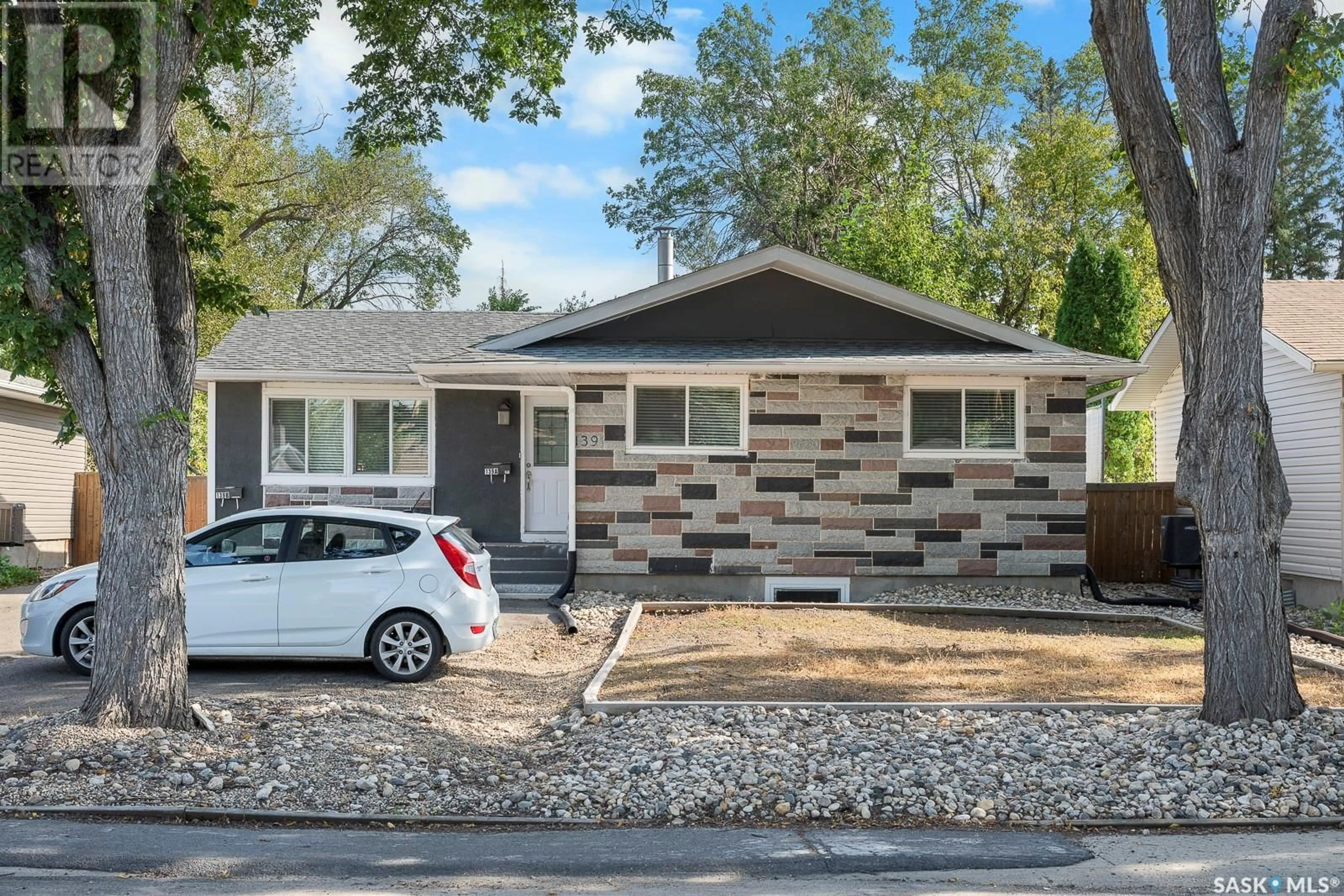 Home with vinyl exterior material for 139 BIRCHWOOD CRESCENT, Regina Saskatchewan S4S5S3