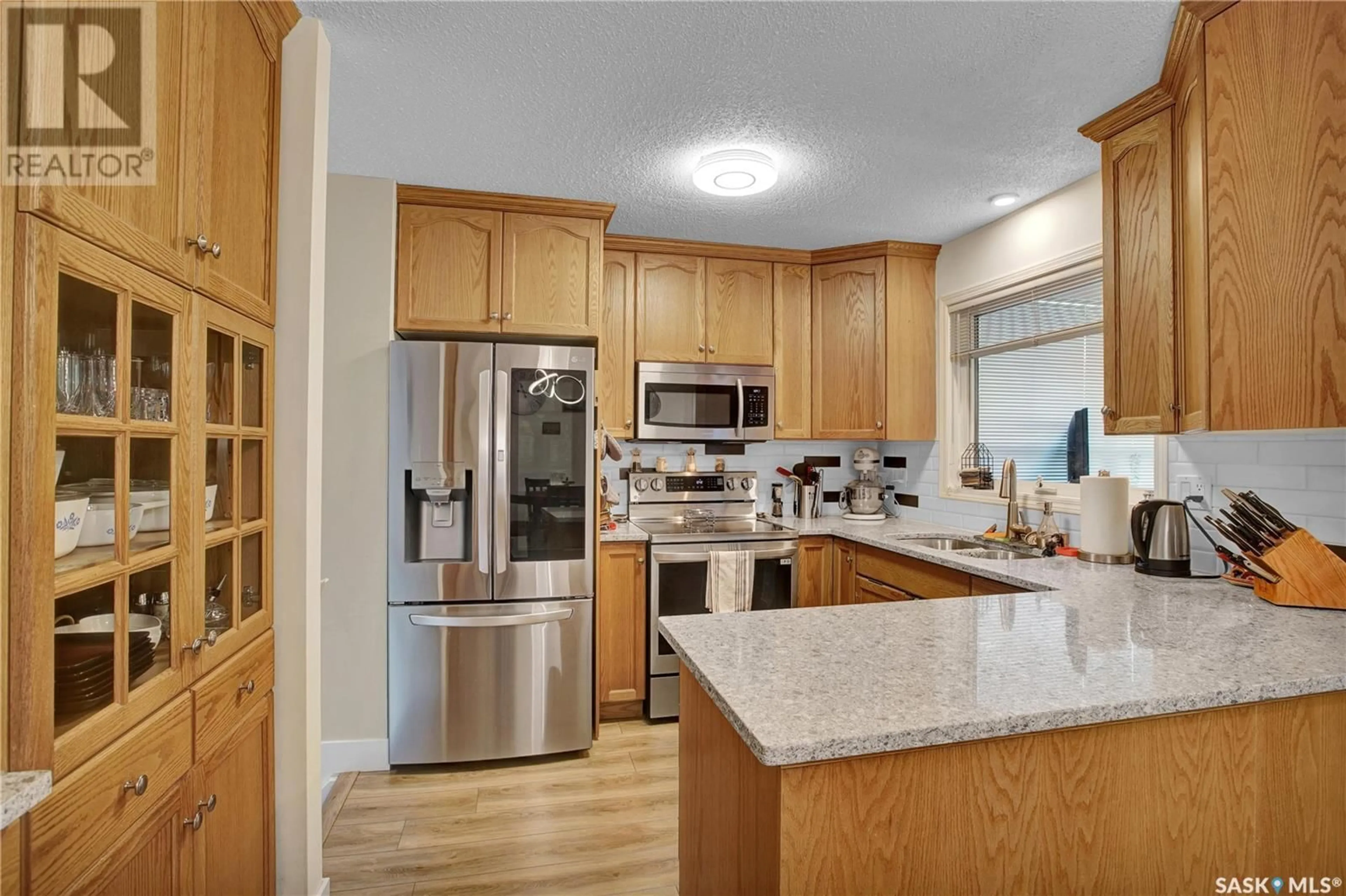 Kitchen for 310 J.J. Thiessen WAY, Saskatoon Saskatchewan S7K5P4