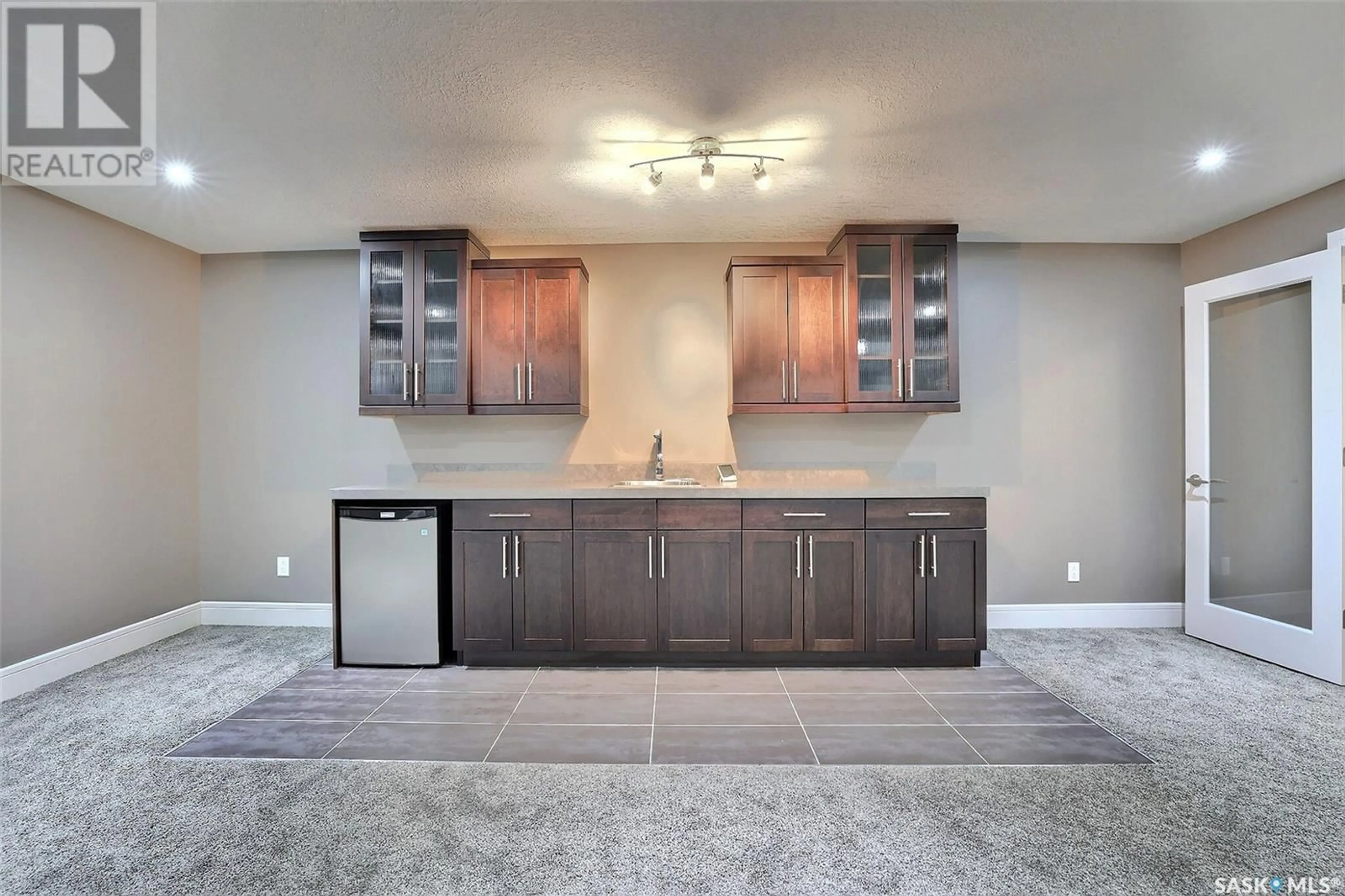 Open concept kitchen for 4613 Skinner CRESCENT, Regina Saskatchewan S4W0A2