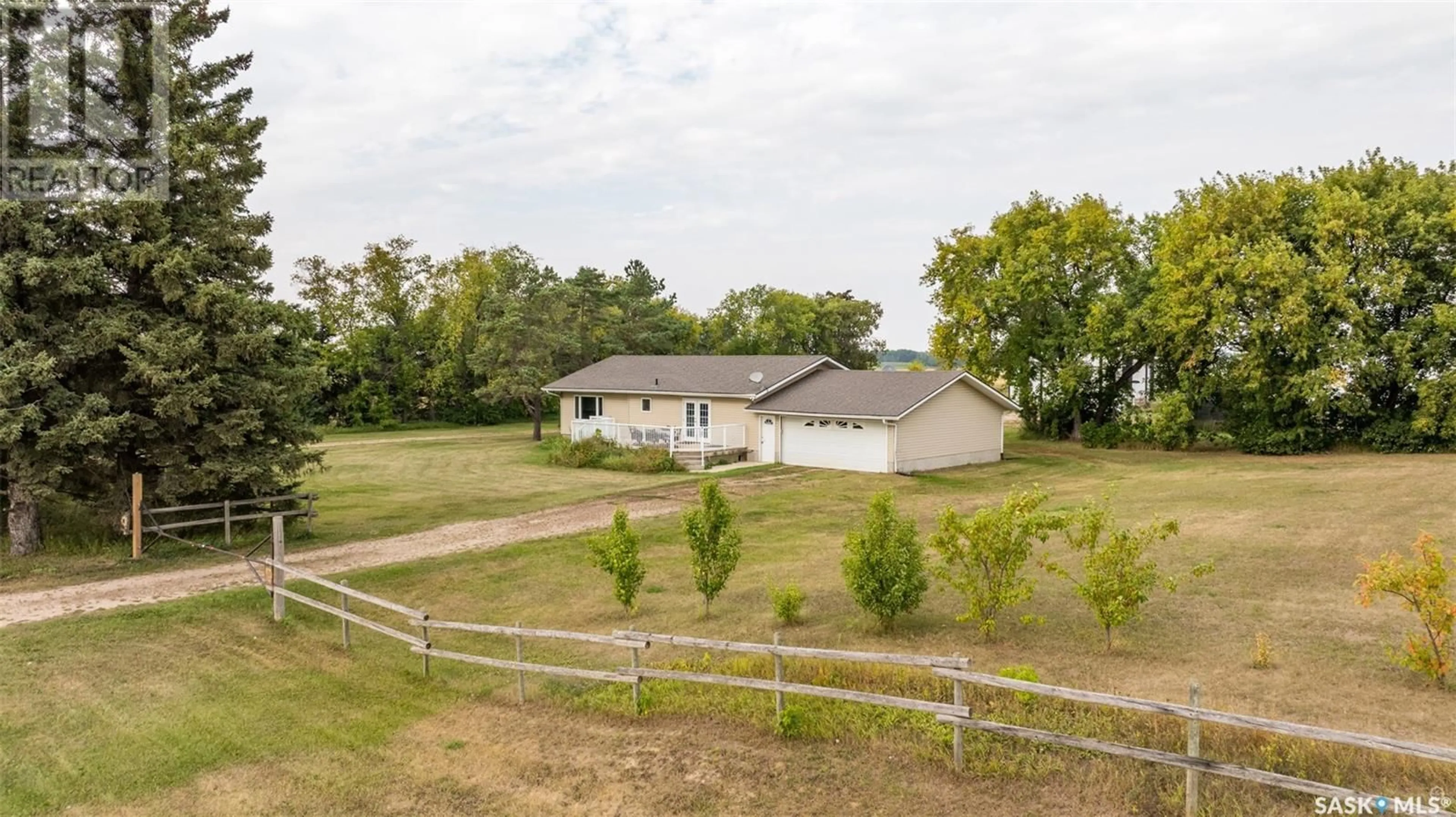 Fenced yard for Campbell Road Acreage, Buckland Rm No. 491 Saskatchewan S6V5R3