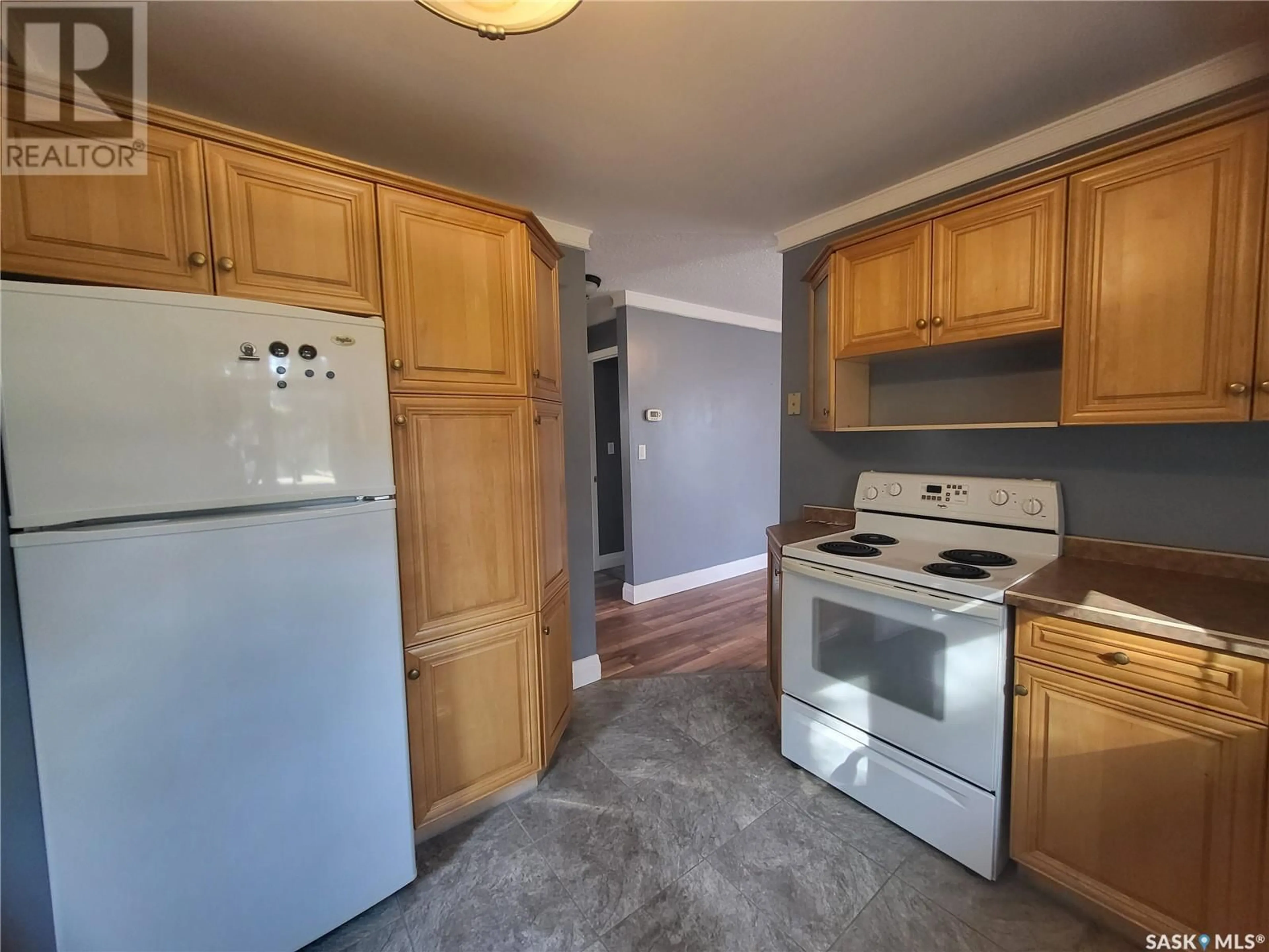 Standard kitchen, wood floors, cottage for 302 Humboldt STREET, Jansen Saskatchewan S0K2B0