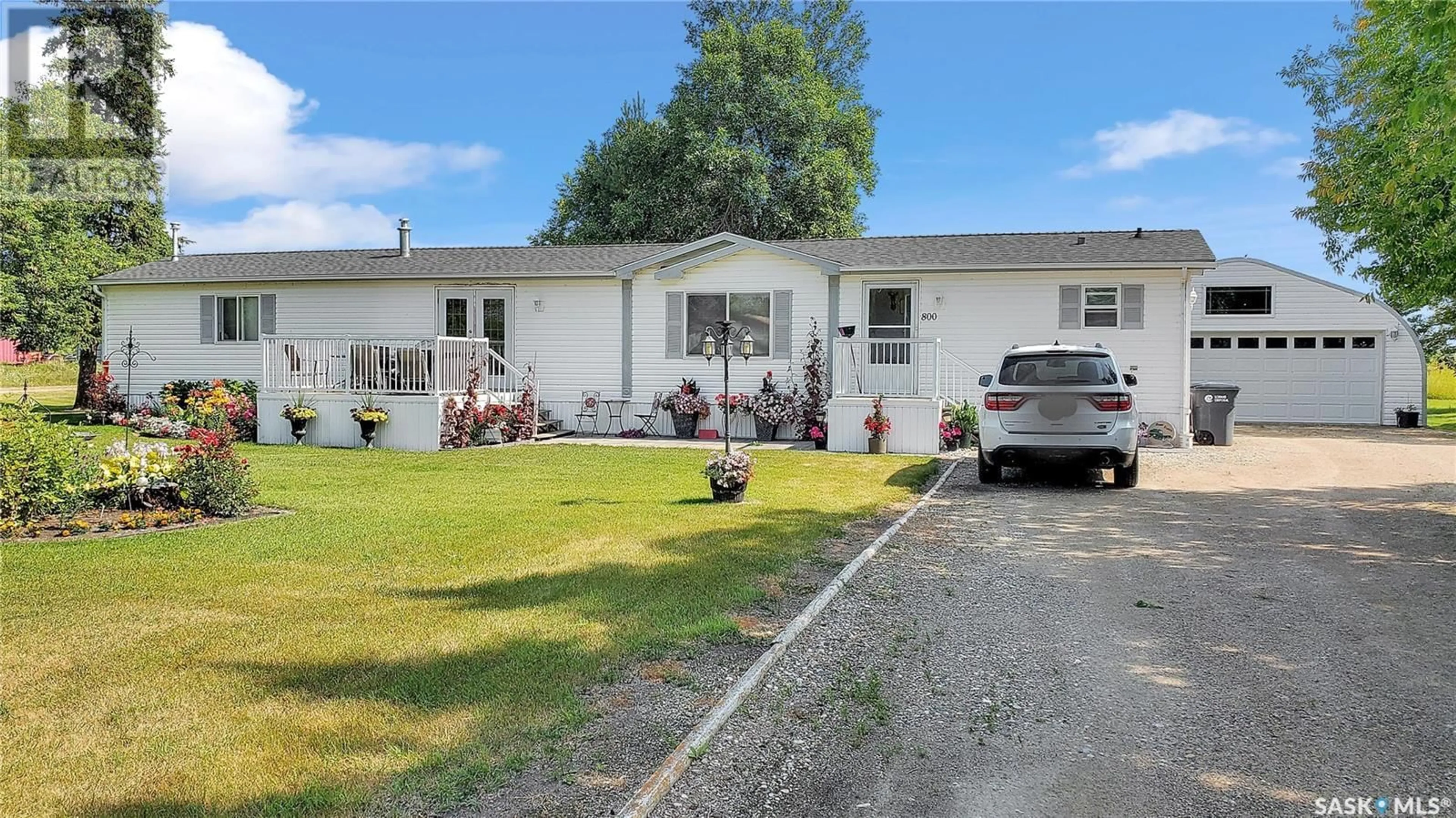 Outside view for 800 3rd AVENUE, Spy Hill Saskatchewan S0A3W0