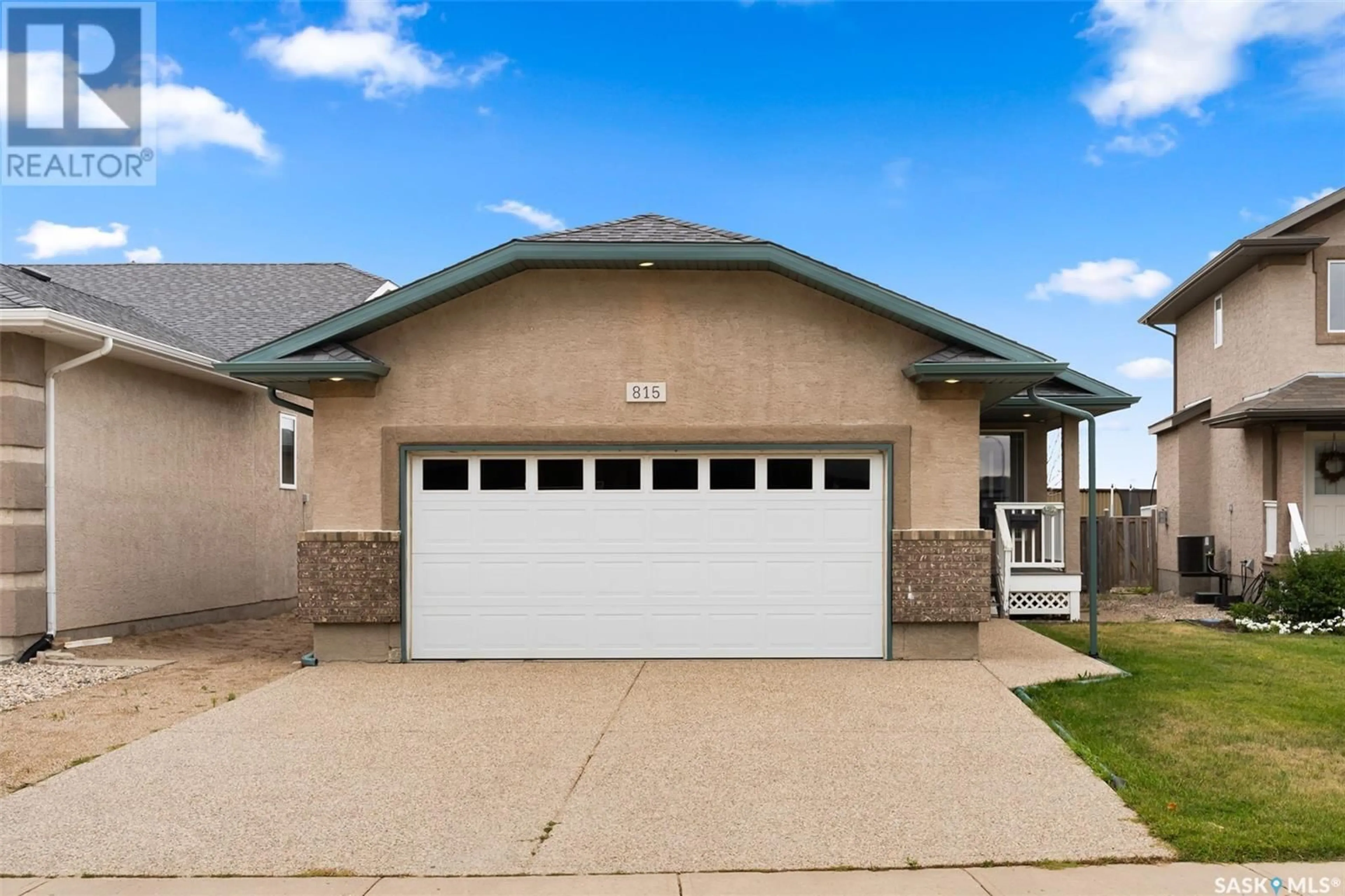 Frontside or backside of a home for 815 Bluebird CRESCENT, Regina Saskatchewan S4N7S4