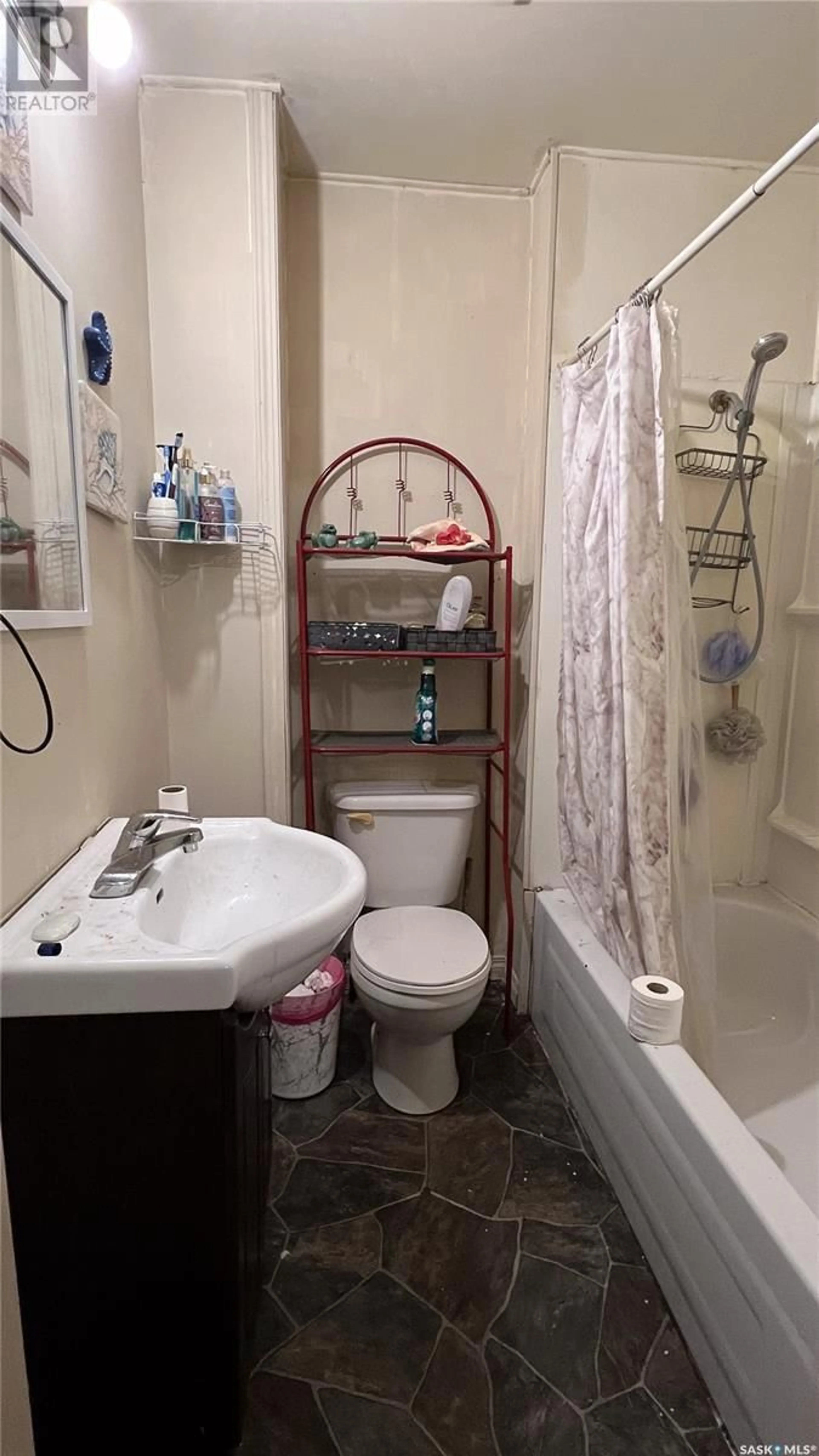 Standard bathroom, floor is not visible for 852 108TH STREET, North Battleford Saskatchewan S9A2A6