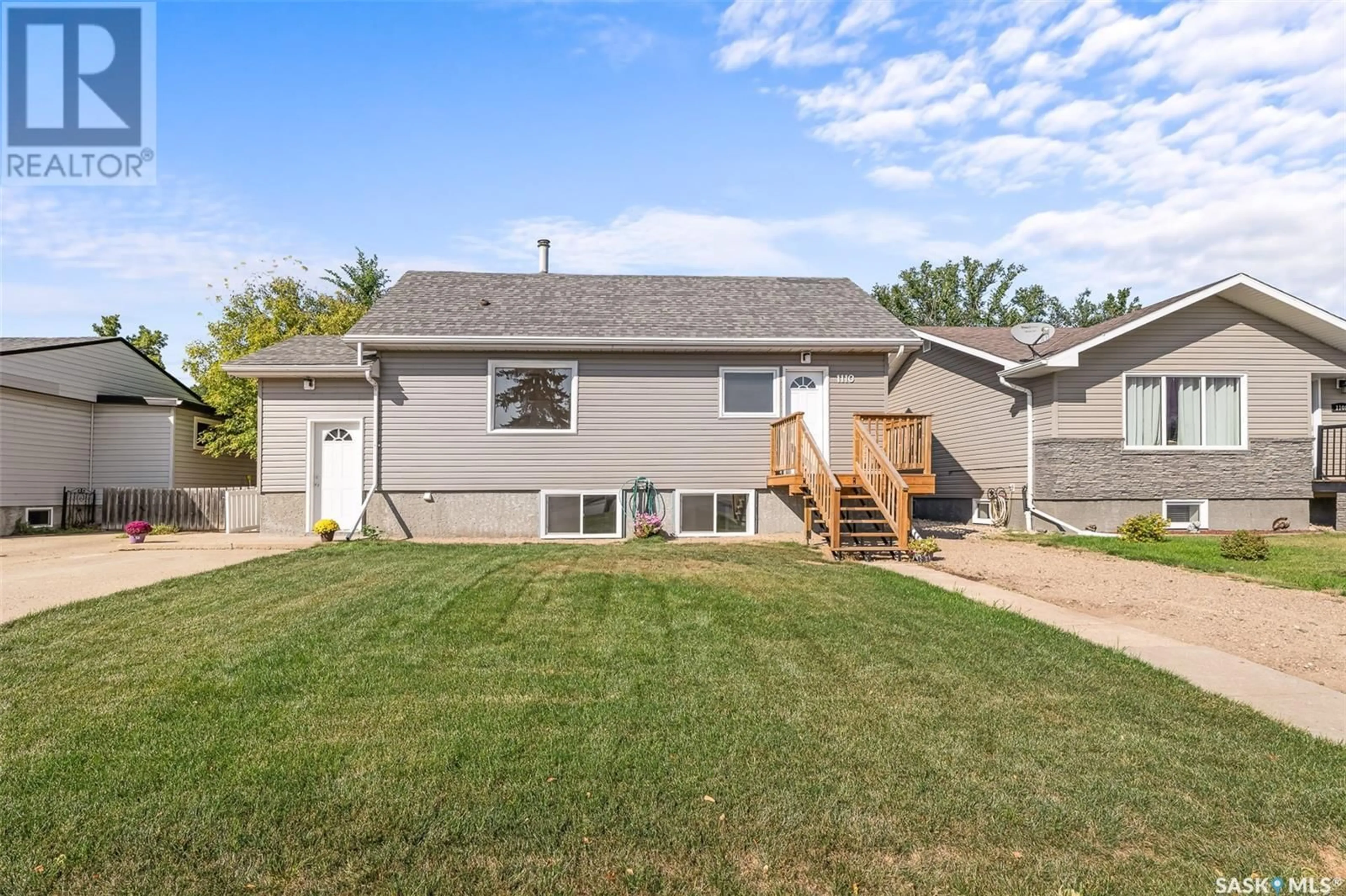 Frontside or backside of a home for 1110 Caribou STREET W, Moose Jaw Saskatchewan S6H2L9