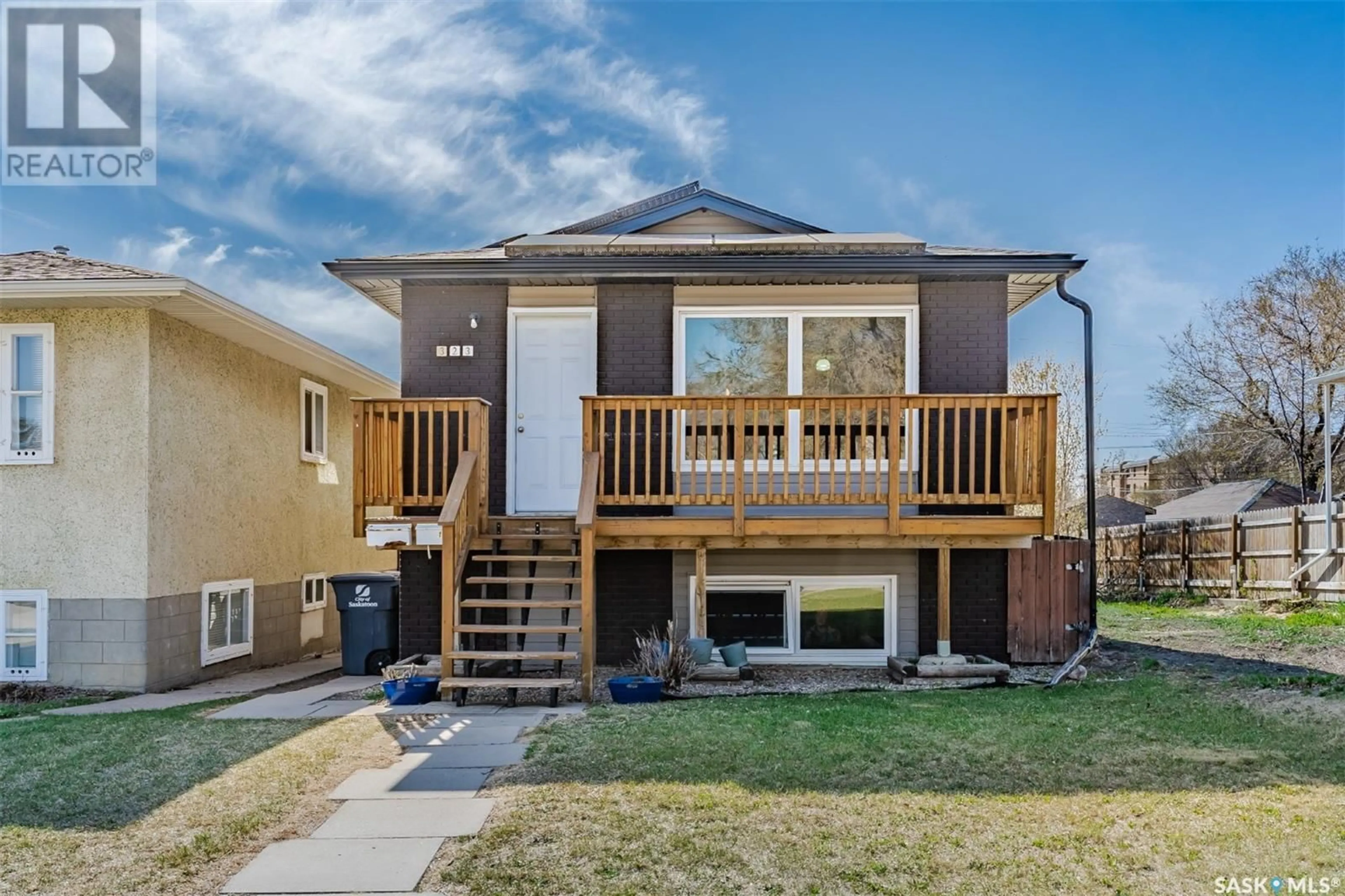 A pic from exterior of the house or condo for 323 V AVENUE S, Saskatoon Saskatchewan S7M3E4