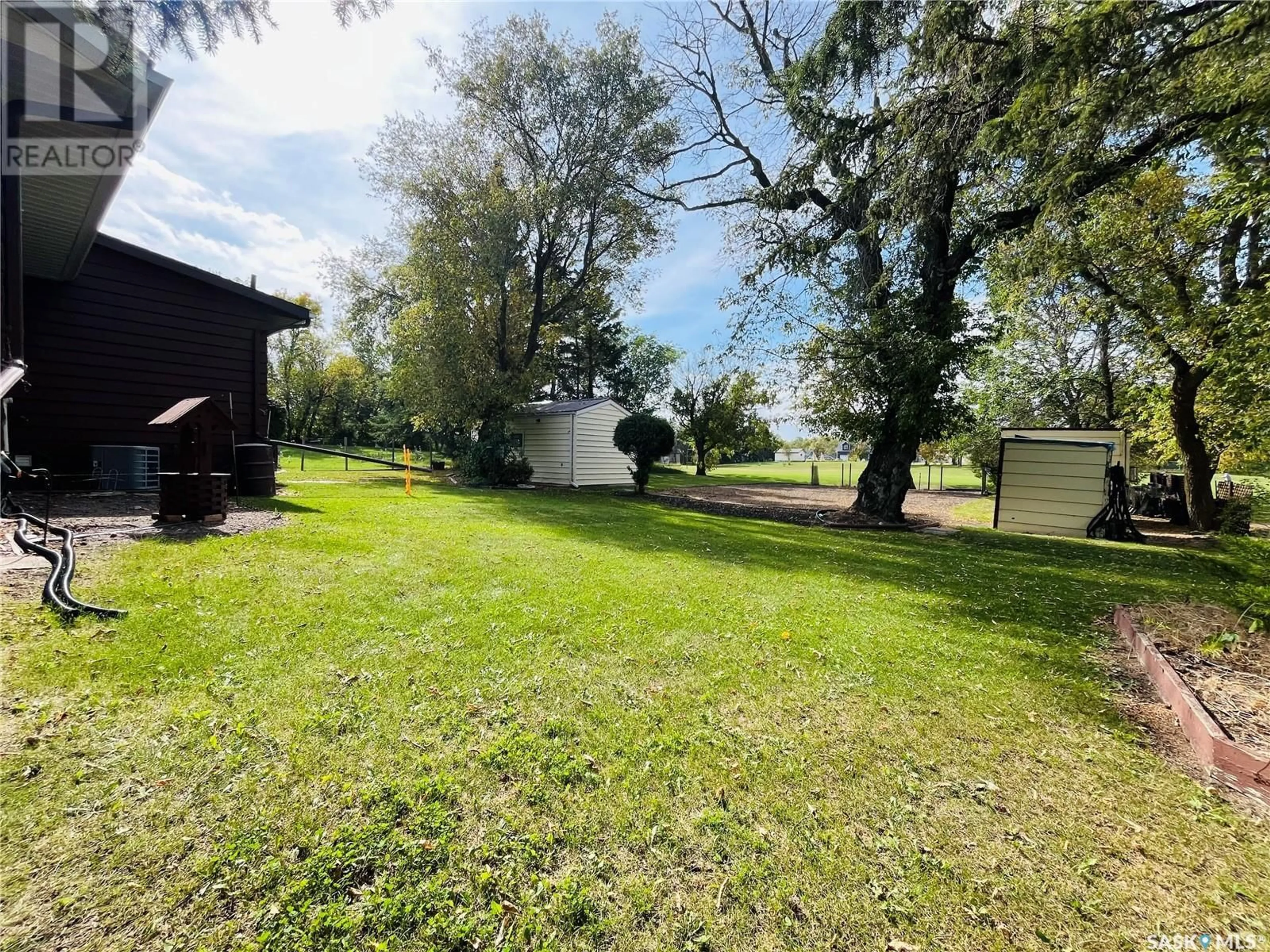 Fenced yard for 924 Southesk STREET, Whitewood Saskatchewan S0G5A0