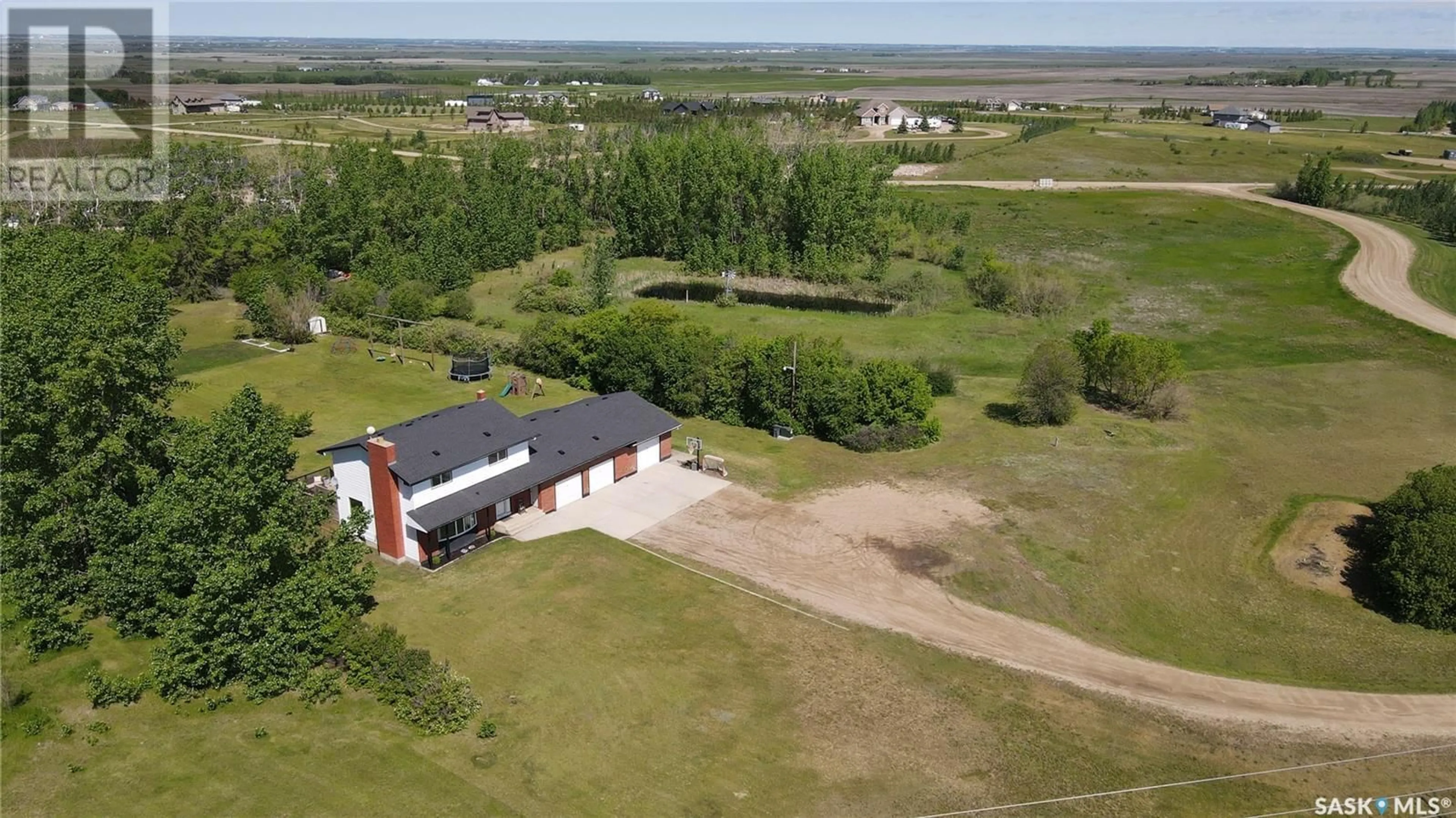 Cottage for 102 Jabush ROAD, Aberdeen Rm No. 373 Saskatchewan S7A0A6