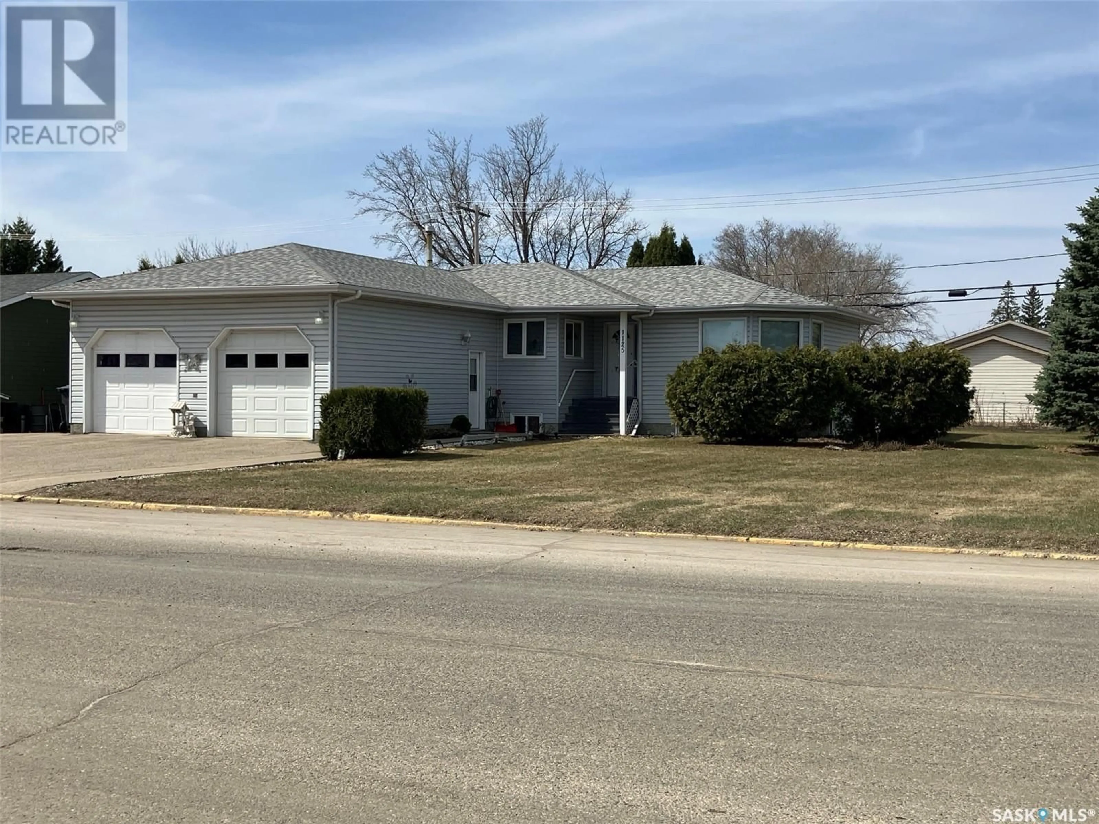 Frontside or backside of a home for 1125 1st STREET W, Carrot River Saskatchewan S0E0L0