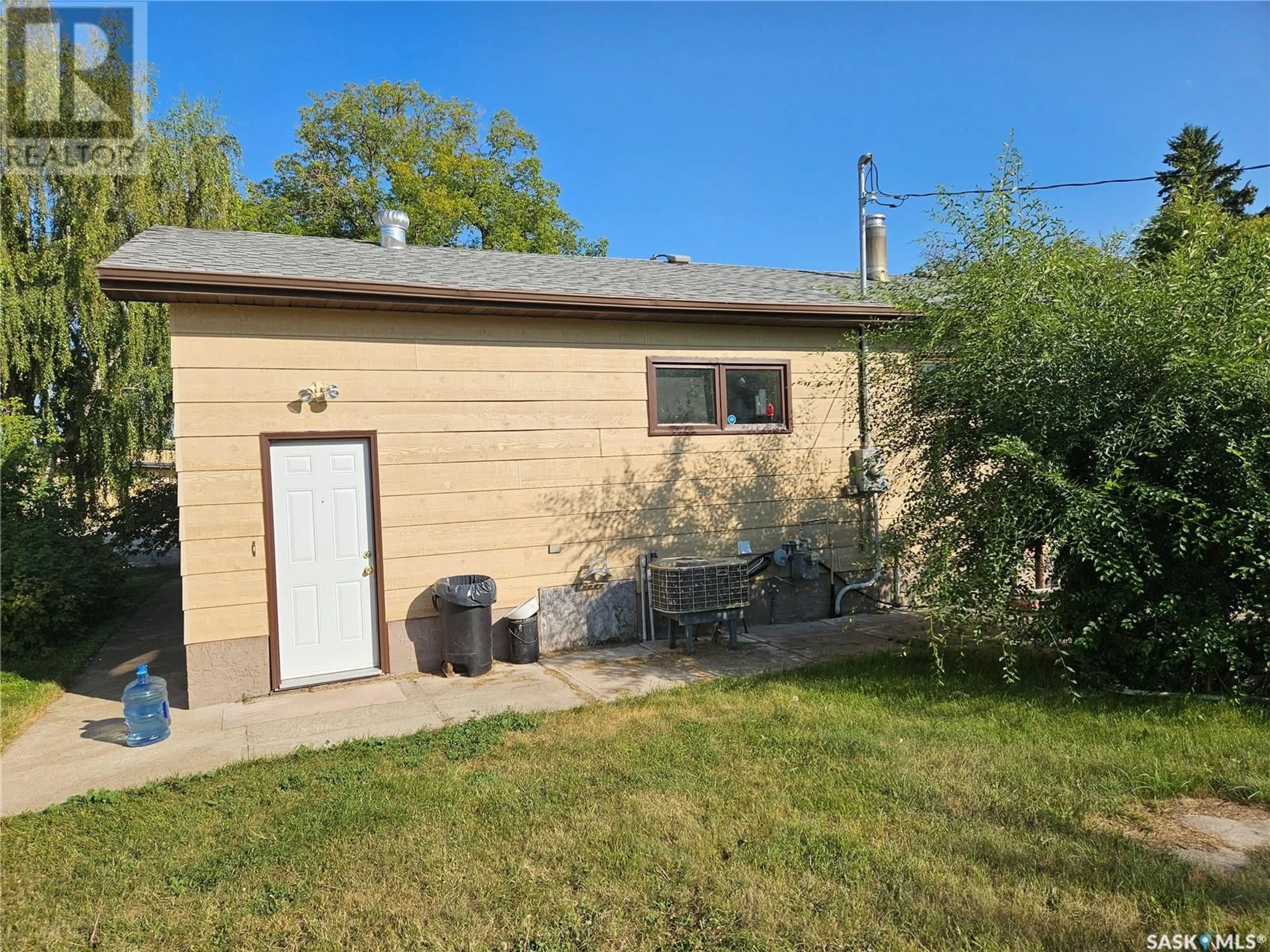 Shed for 203 Main STREET, Lipton Saskatchewan S0G3B0