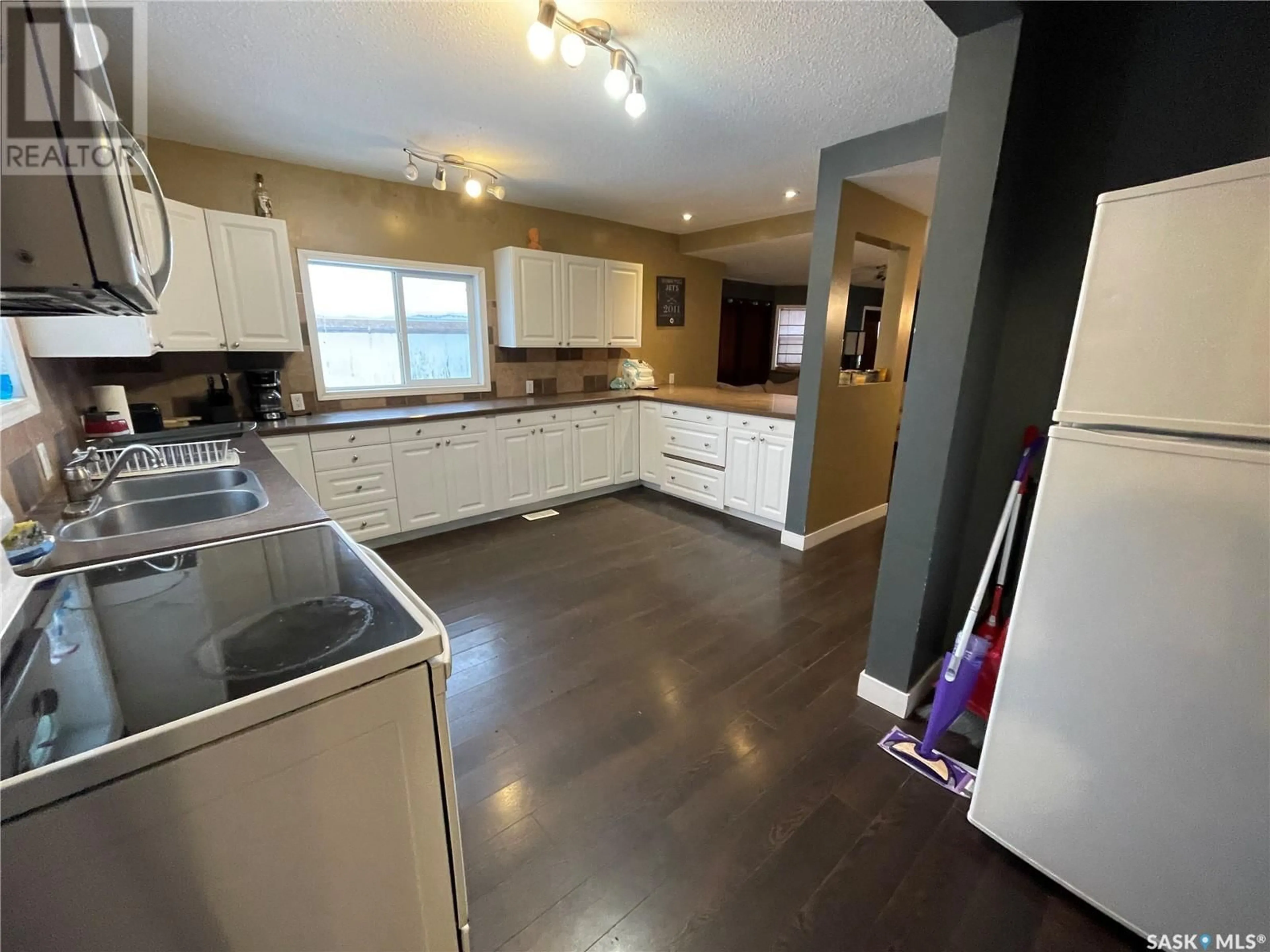 Kitchen for 130 5th STREET, Bredenbury Saskatchewan S0A0H0