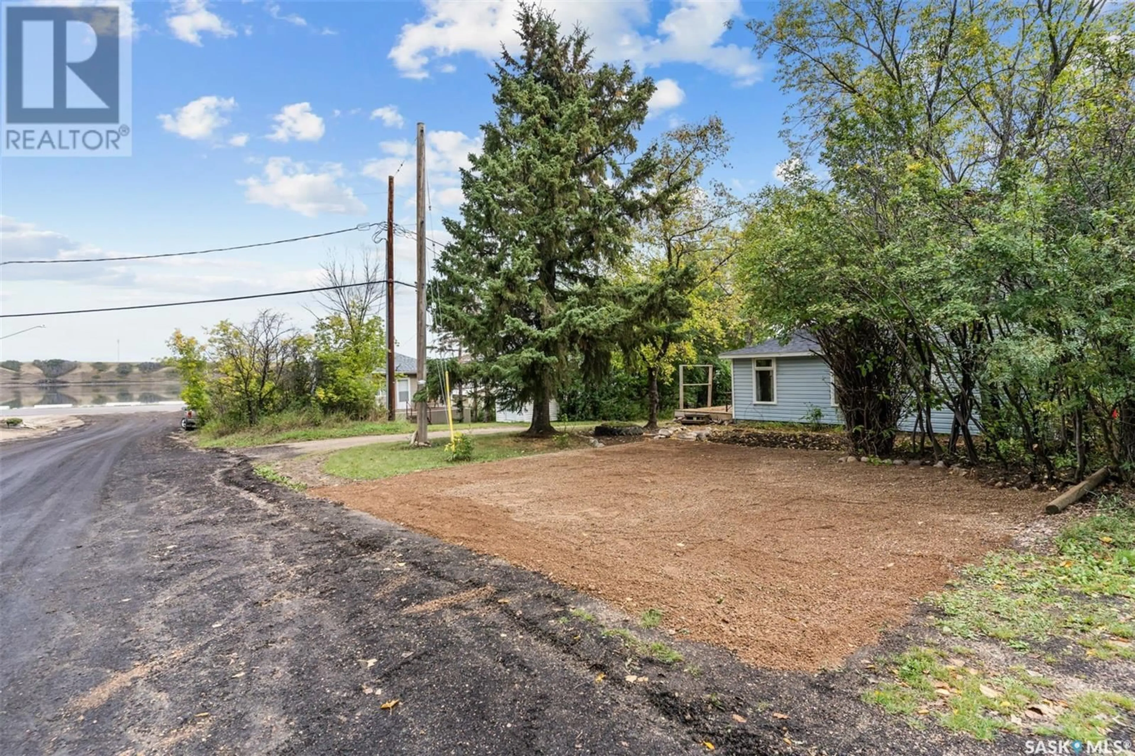 Patio, street for 101 WILLIAM STREET, Manitou Beach Saskatchewan S0K4T1