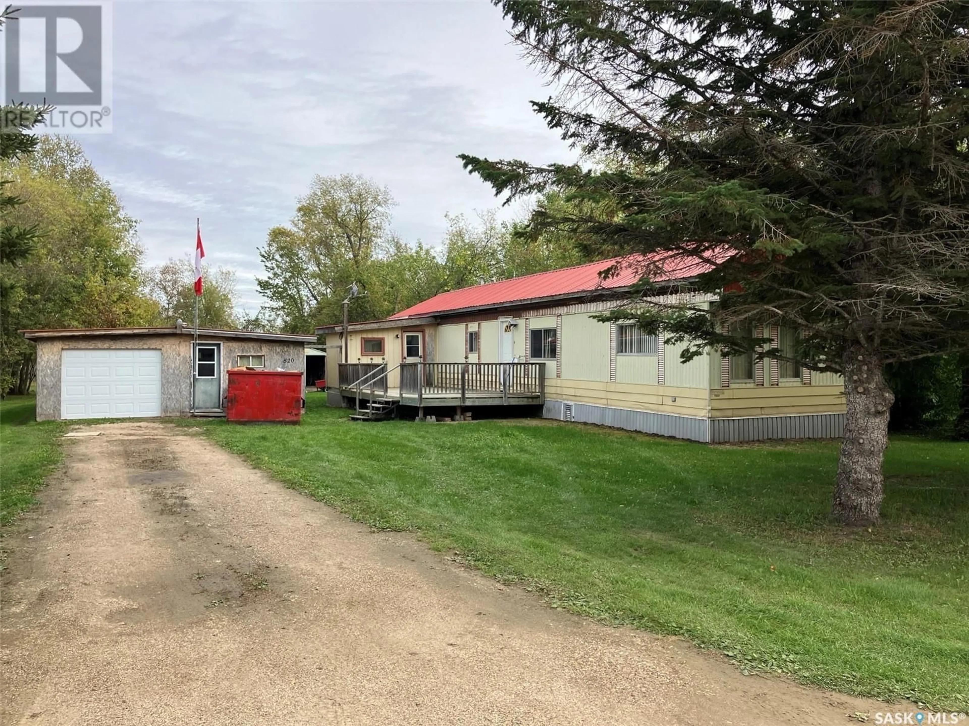 A pic from exterior of the house or condo, the front or back of building for 520 Parkdale STREET, Carrot River Saskatchewan S0E0L0