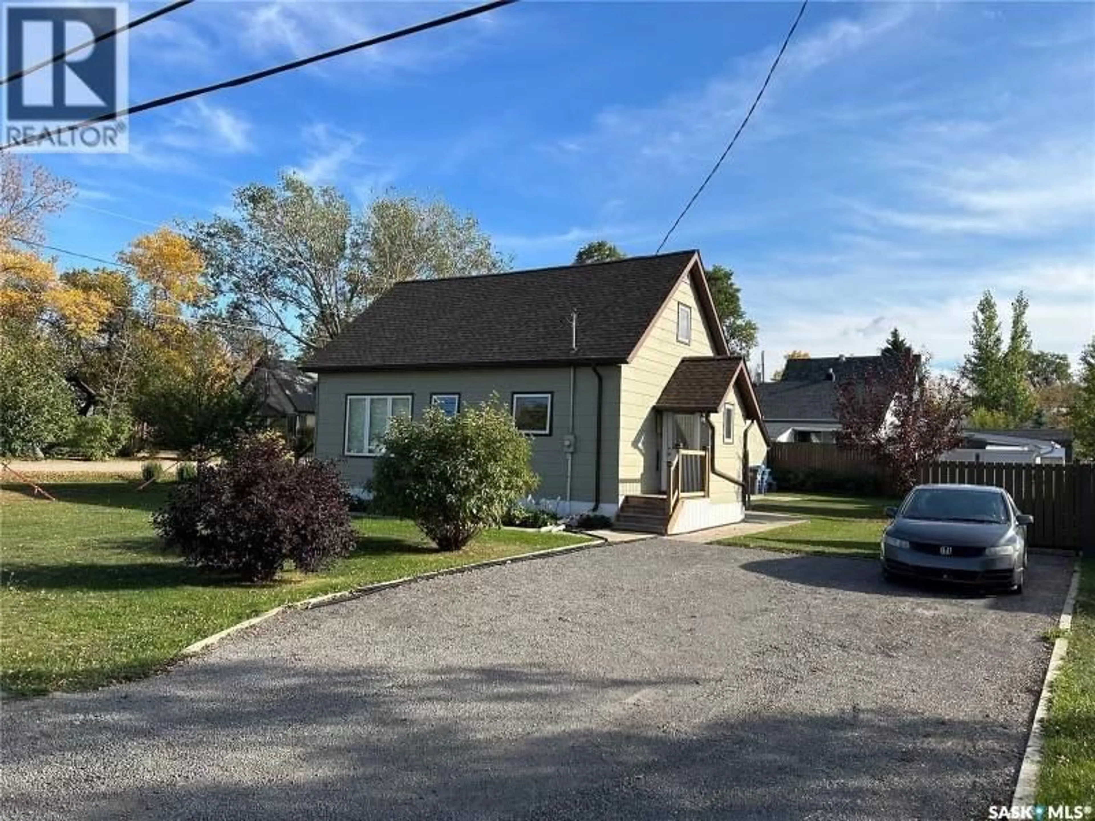 Frontside or backside of a home for 800 Pheasant STREET, Grenfell Saskatchewan S0G2B0