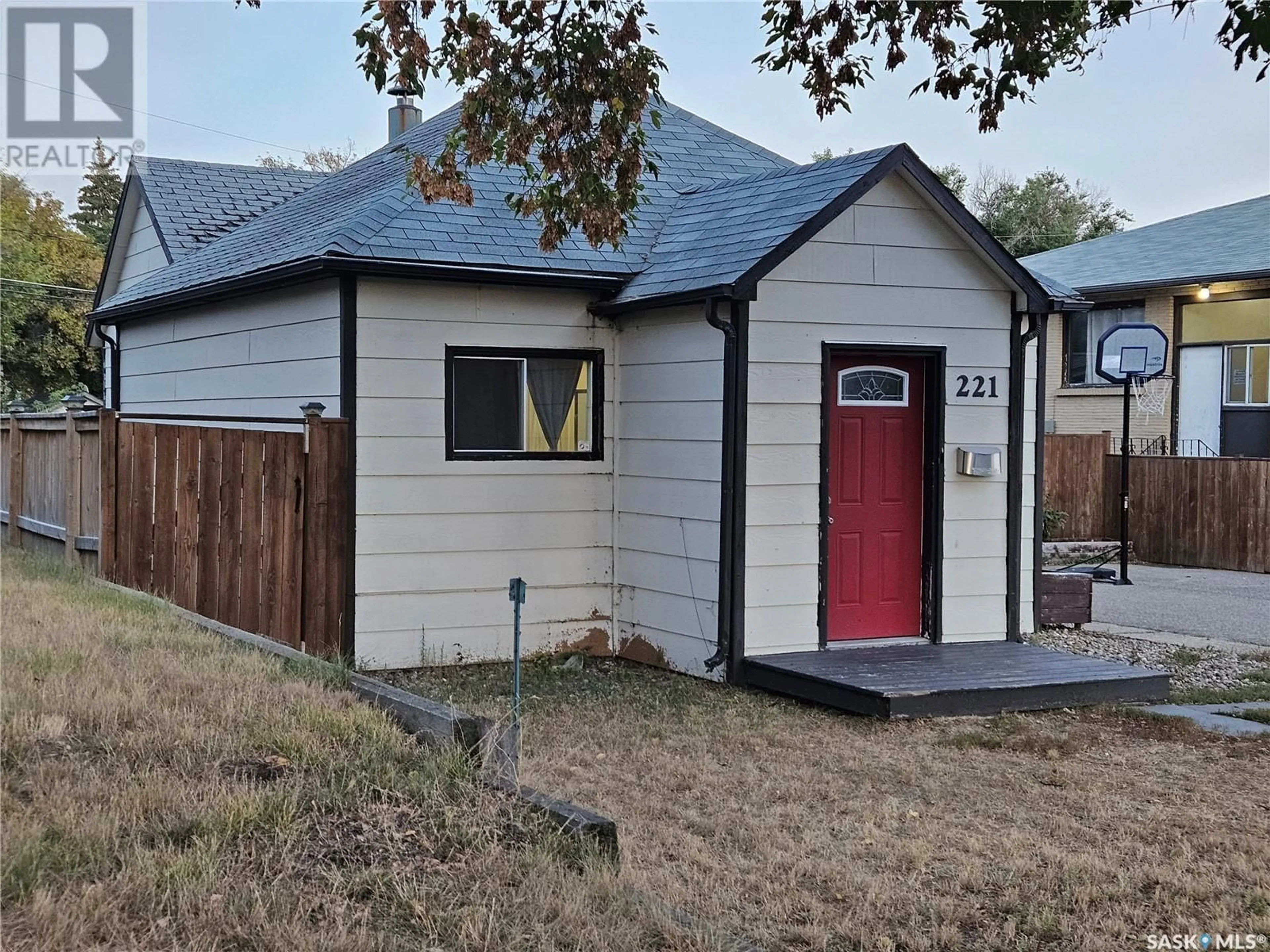 Frontside or backside of a home, cottage for 221 7th AVENUE NW, Swift Current Saskatchewan S9H0Y9