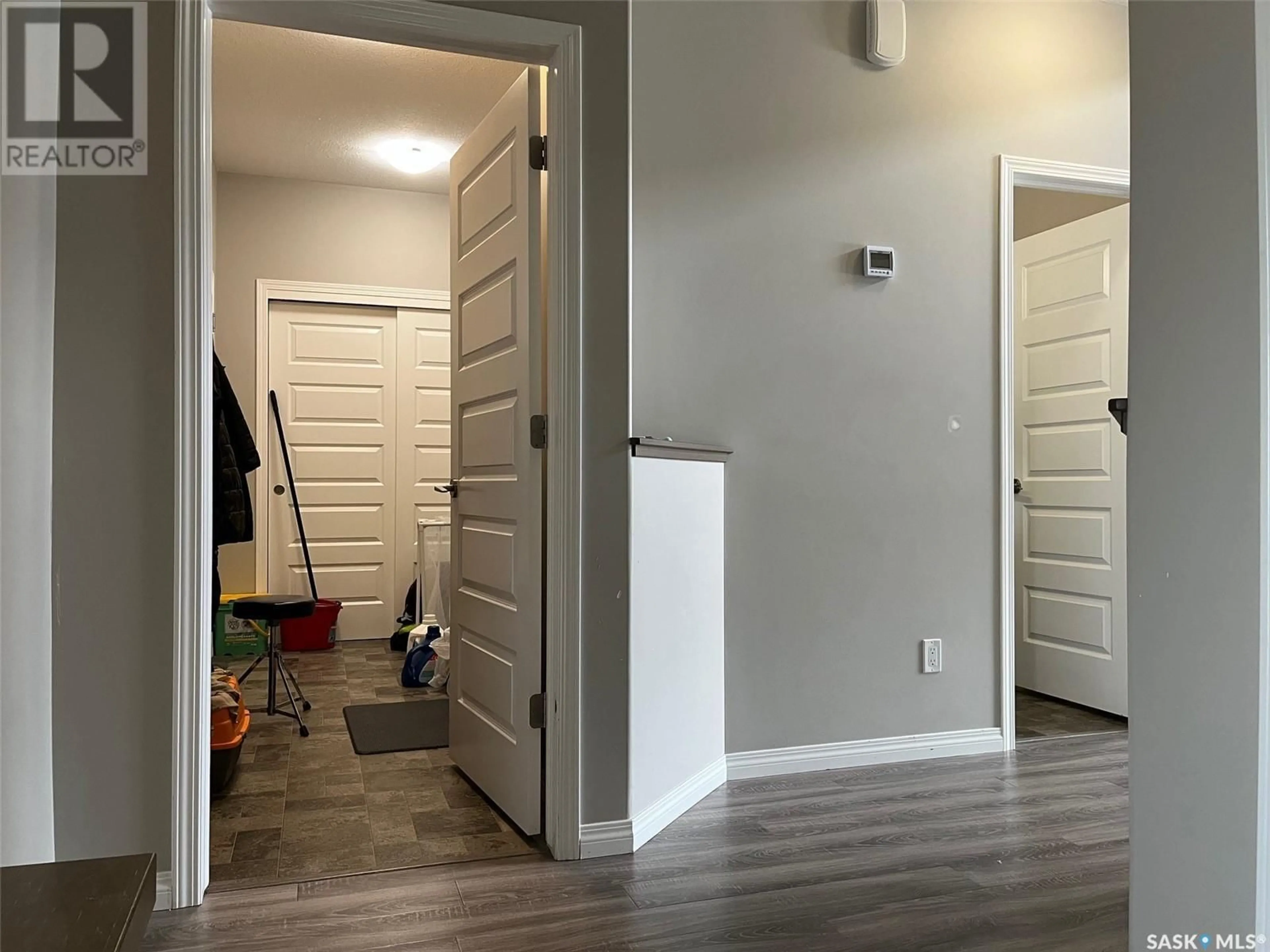 Indoor entryway for 5024 Fairchild ROAD, Regina Saskatchewan S0G4G0