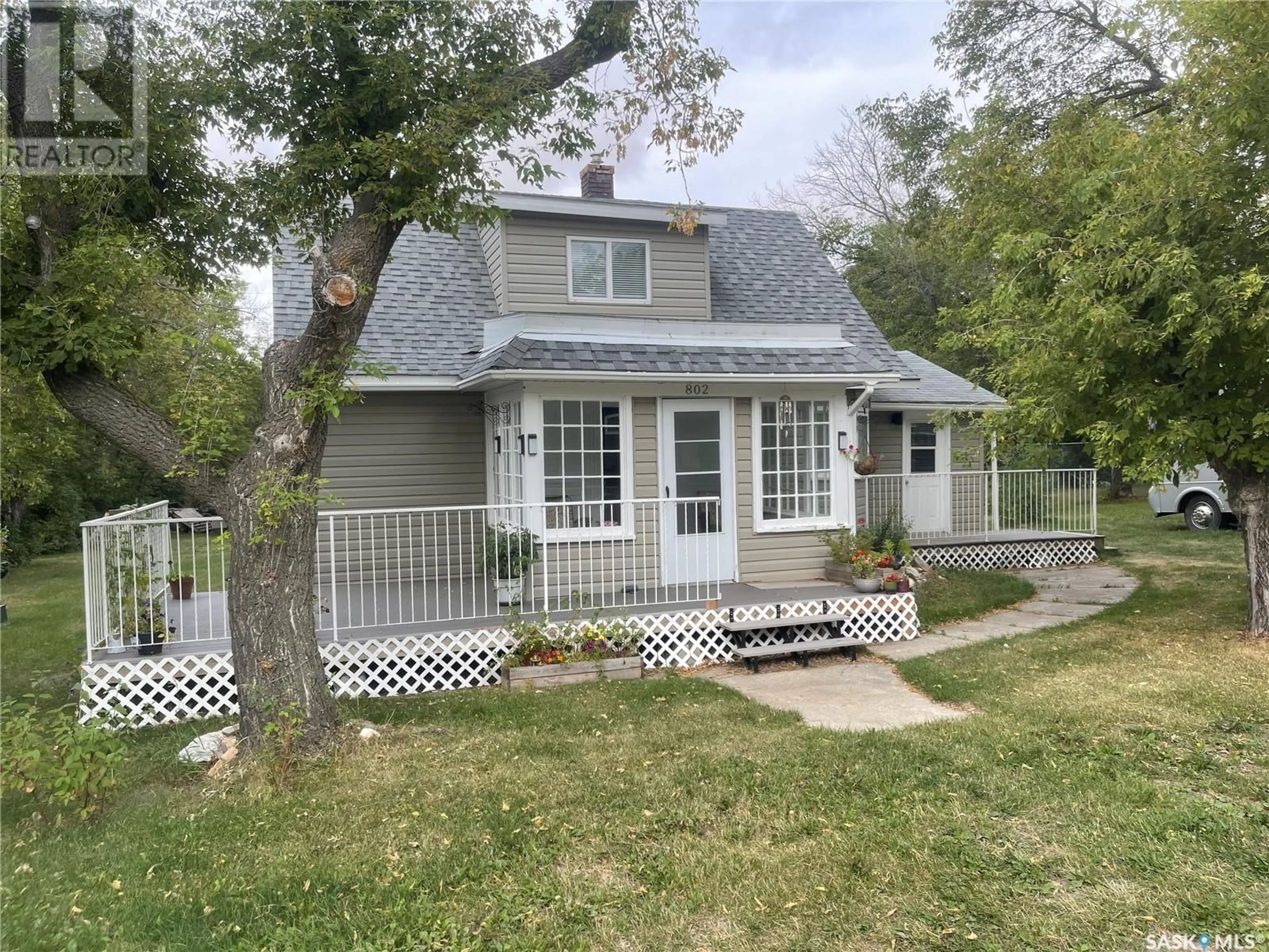 Cottage for 802 St Annes AVENUE, Bruno Saskatchewan S0K0S0