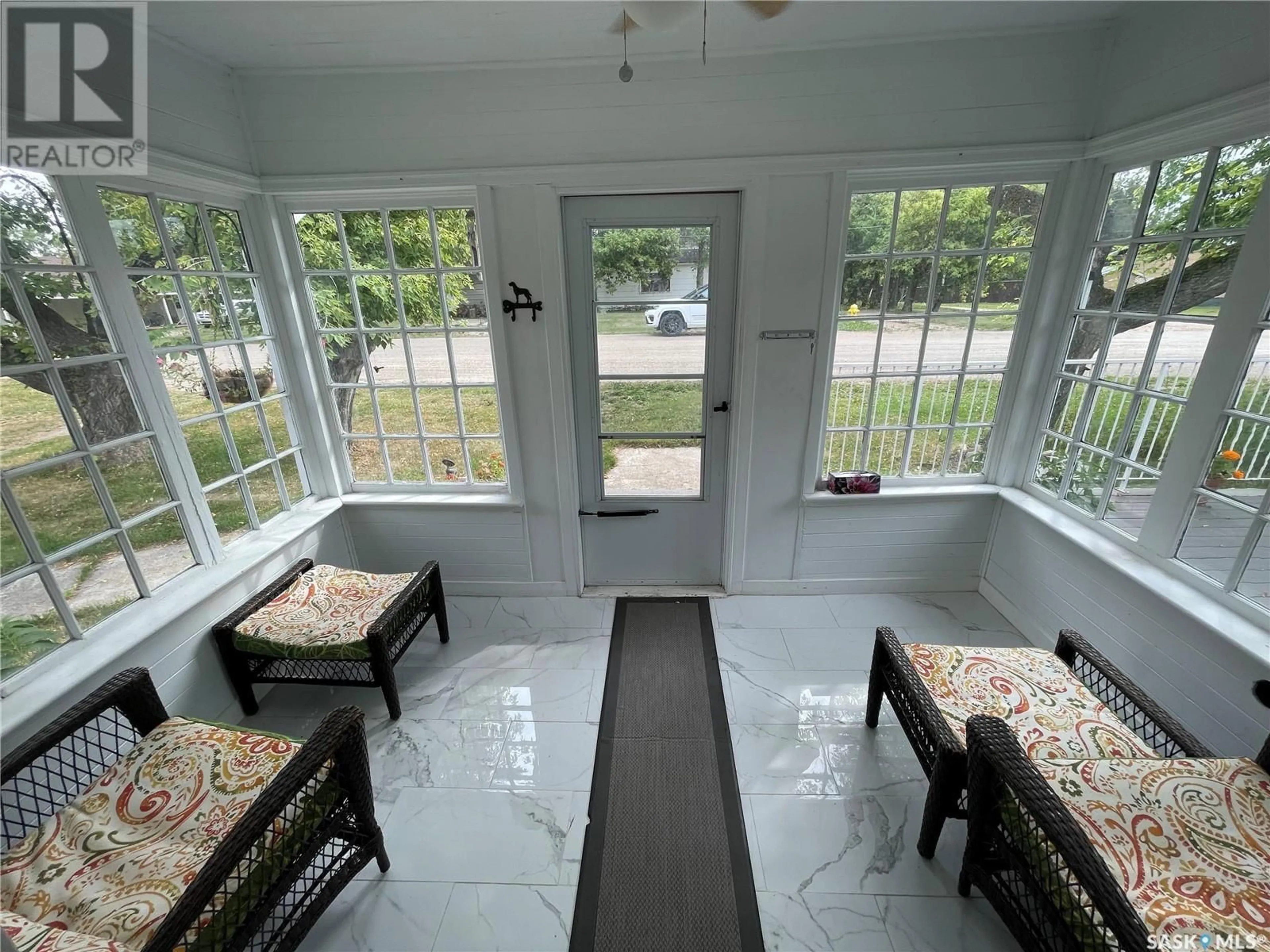 Indoor entryway for 802 St Annes AVENUE, Bruno Saskatchewan S0K0S0