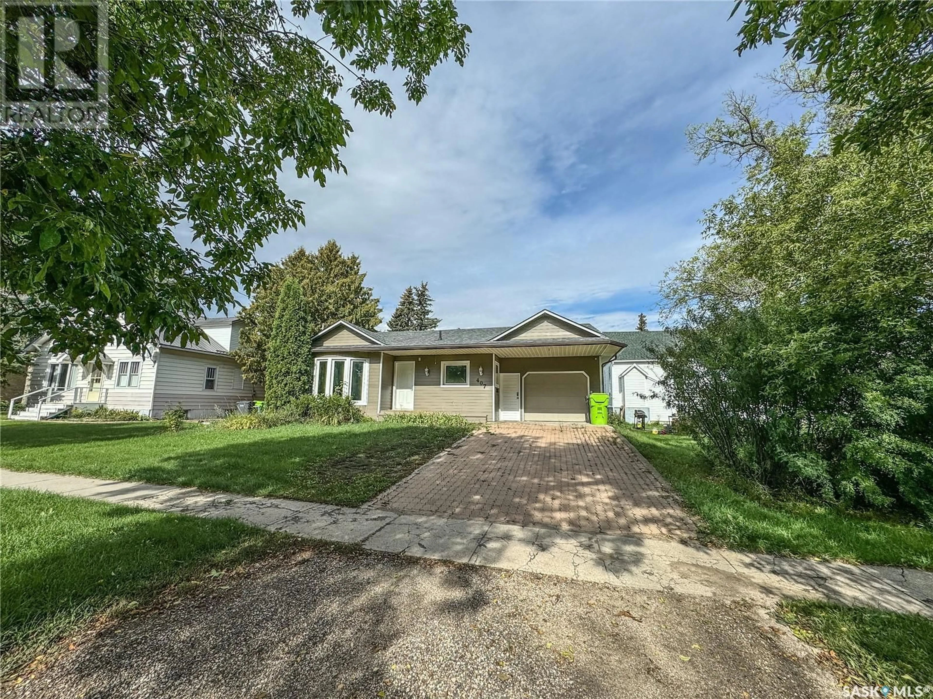 Frontside or backside of a home, cottage for 407 Woodward AVENUE, Indian Head Saskatchewan S0G2K0