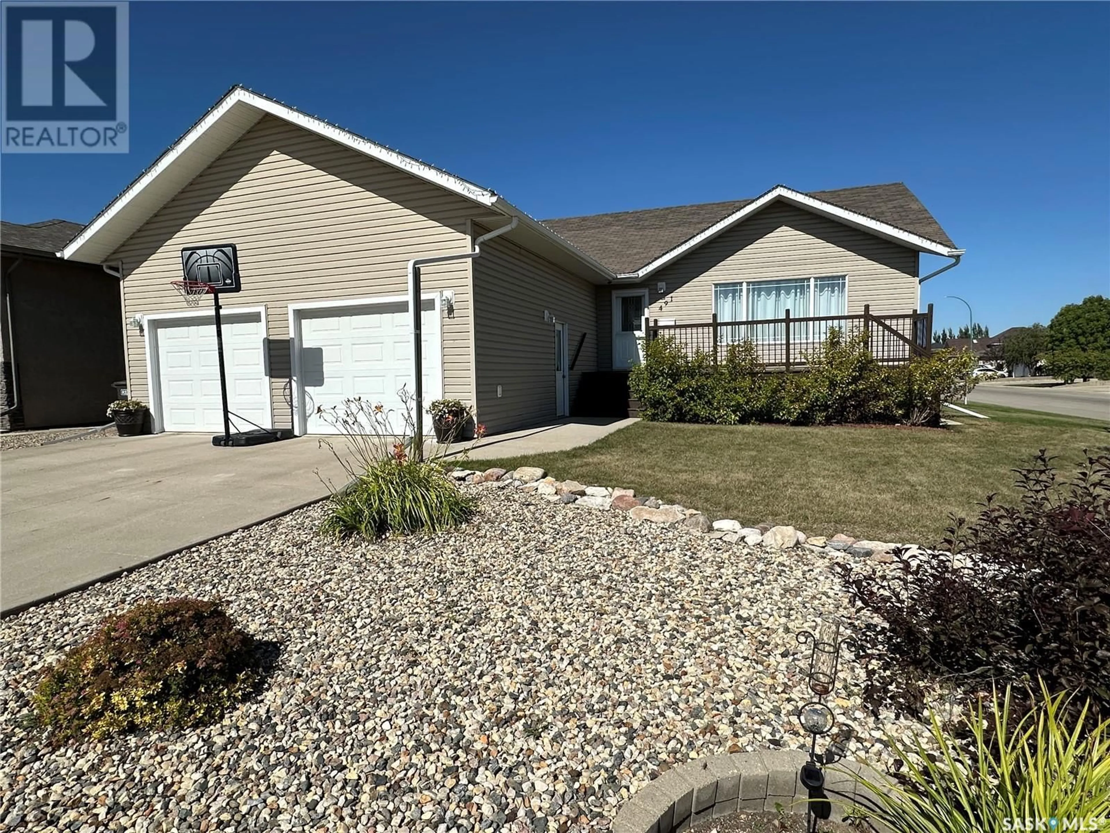 Frontside or backside of a home for 491 14th AVENUE, Humboldt Saskatchewan S0K2A0