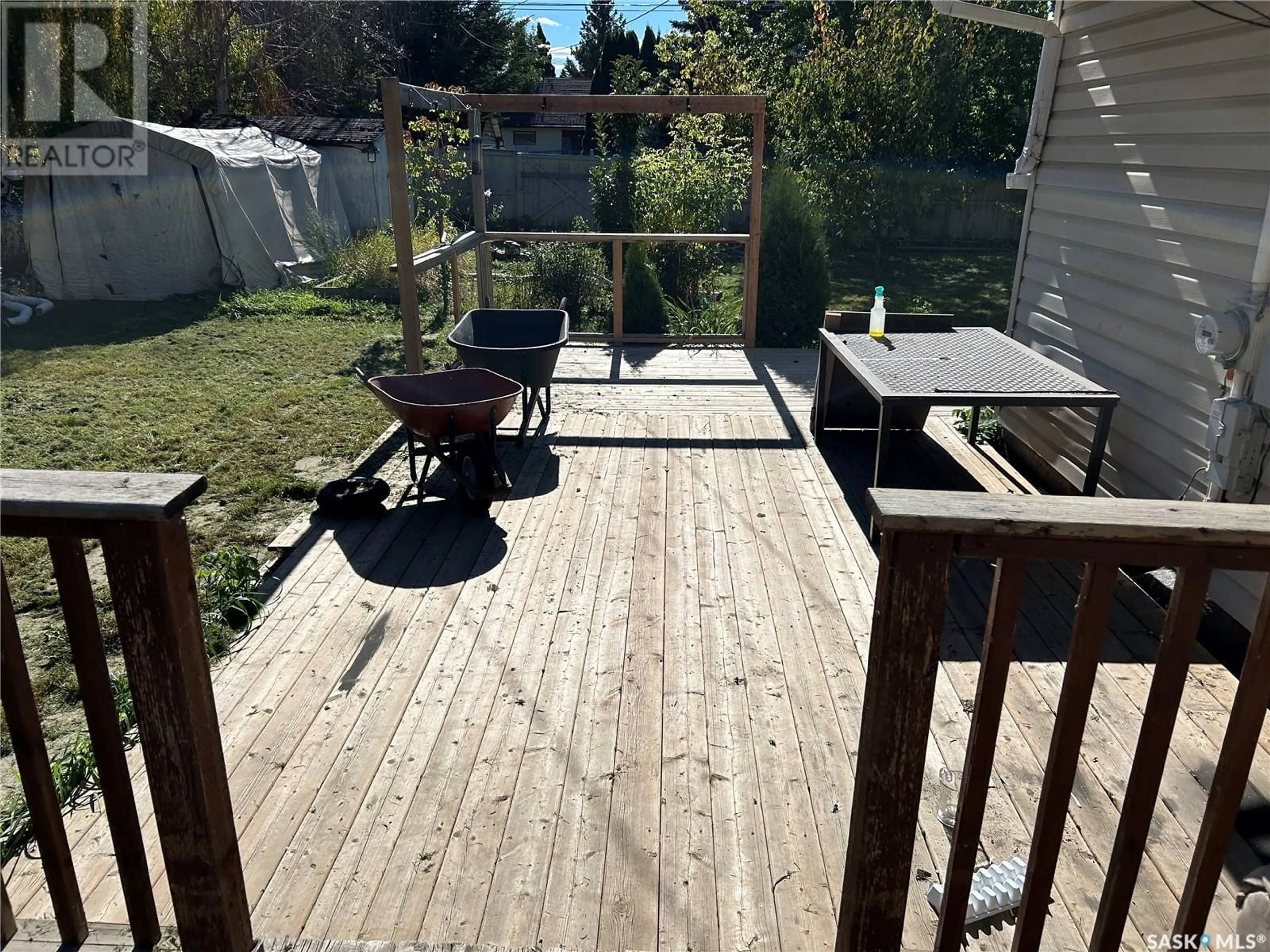 Patio for 1011 2nd STREET, Rosthern Saskatchewan S0K3R0