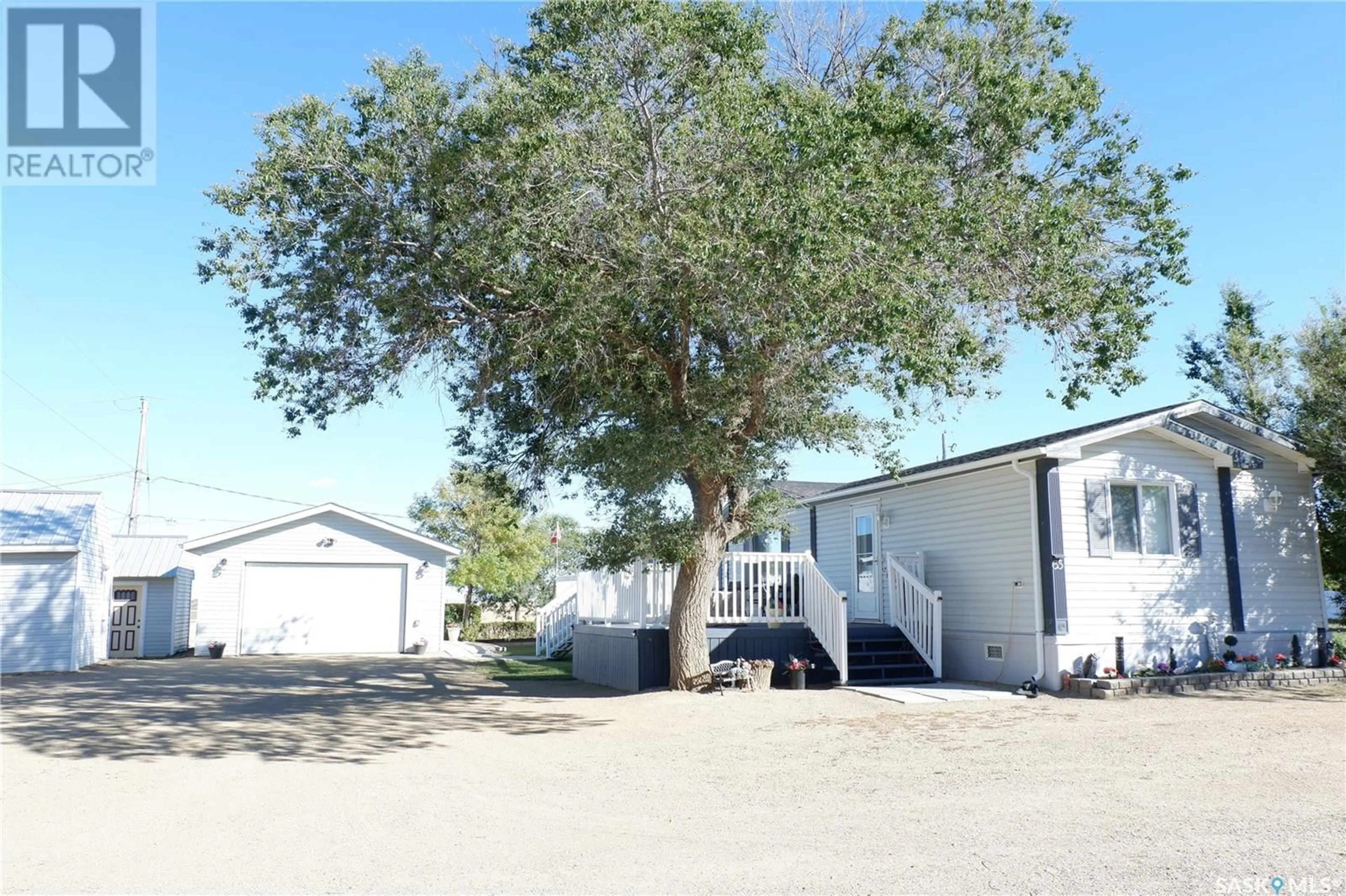 A pic from exterior of the house or condo for 65 Sunrise ESTATES, Assiniboia Saskatchewan S0H0B0