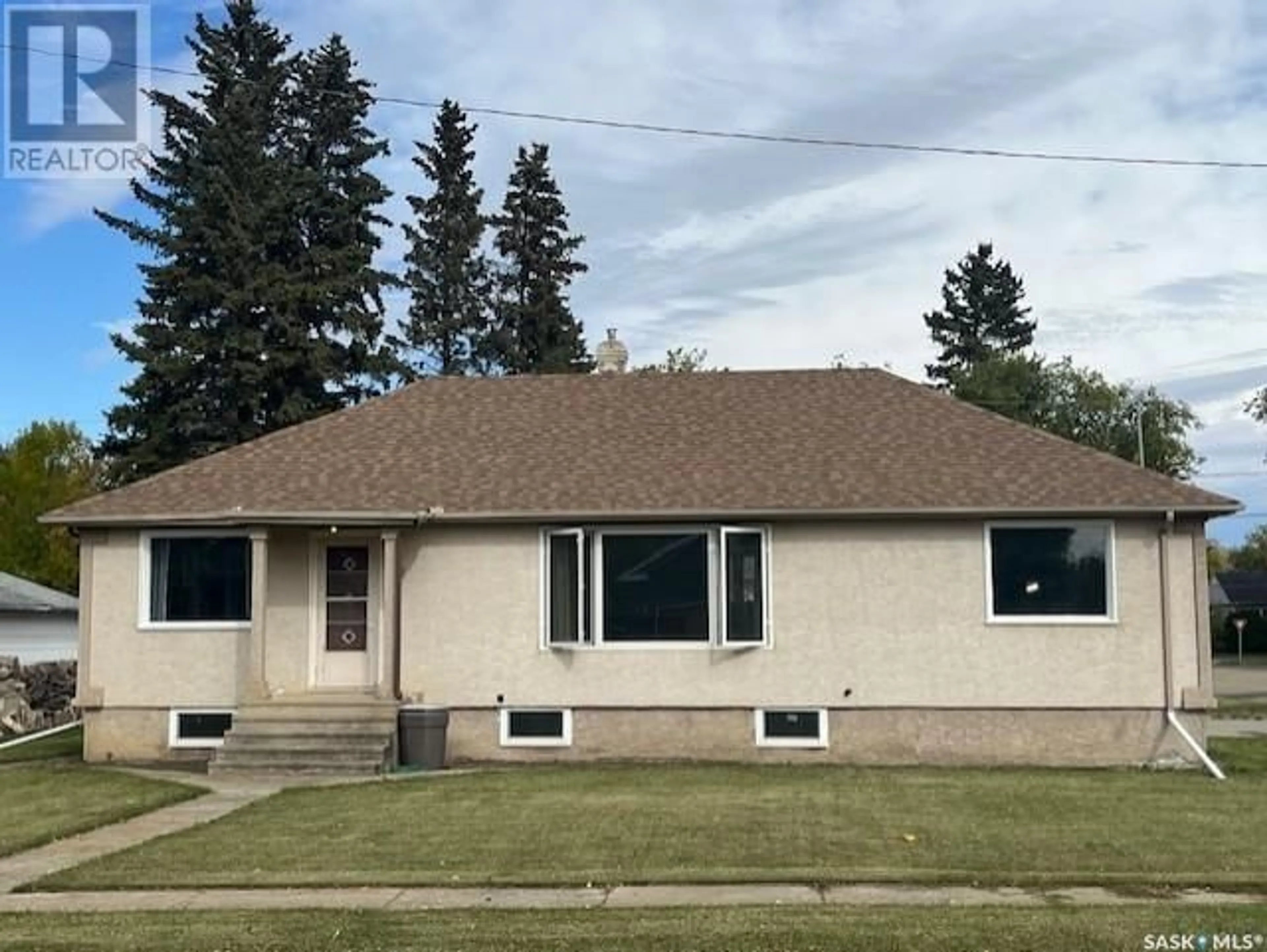 Frontside or backside of a home for 222 Crawford AVENUE E, Melfort Saskatchewan S0E1A0