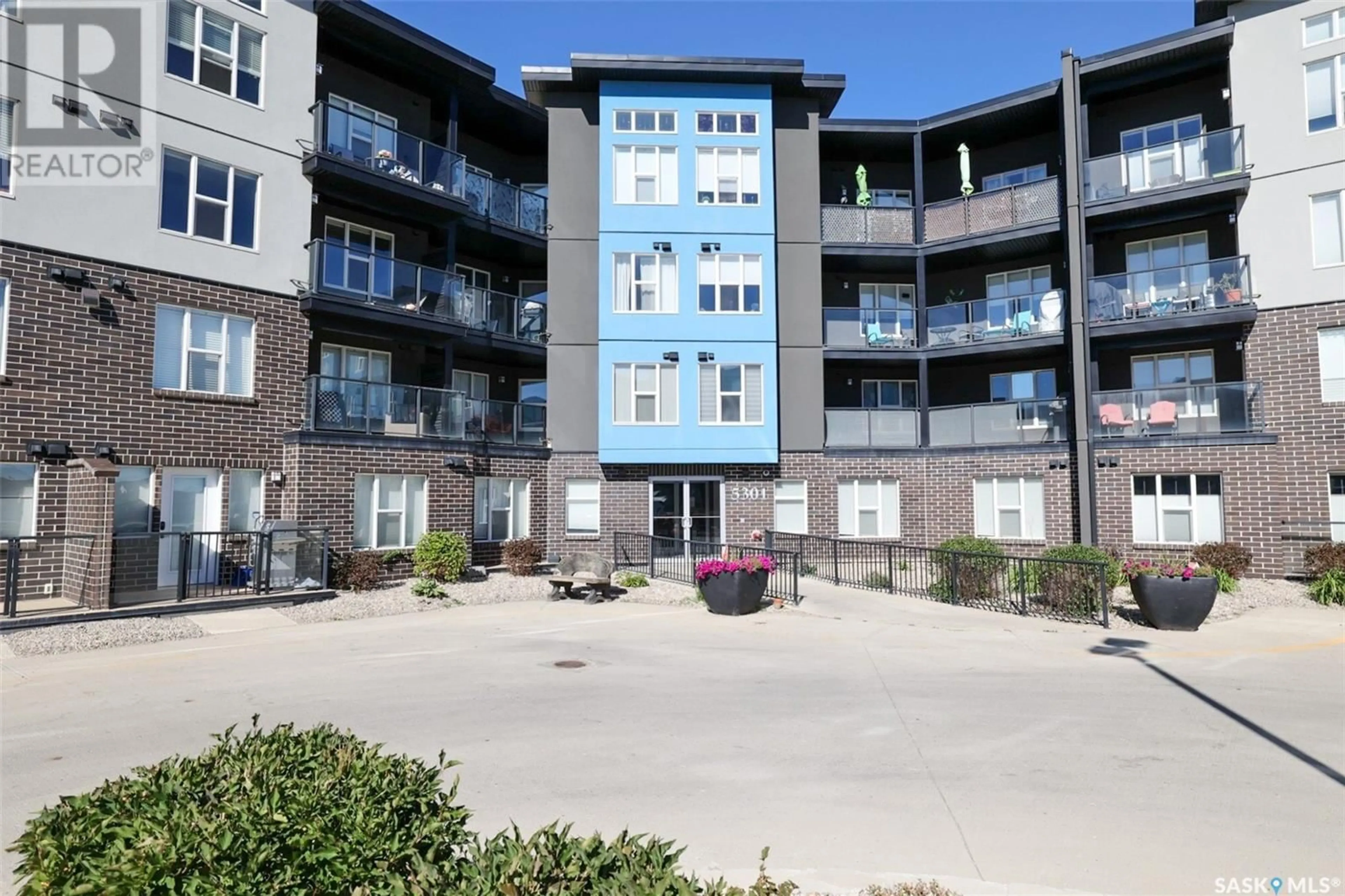 A pic from exterior of the house or condo for 213 5301 Universal CRESCENT, Regina Saskatchewan S4W0L2