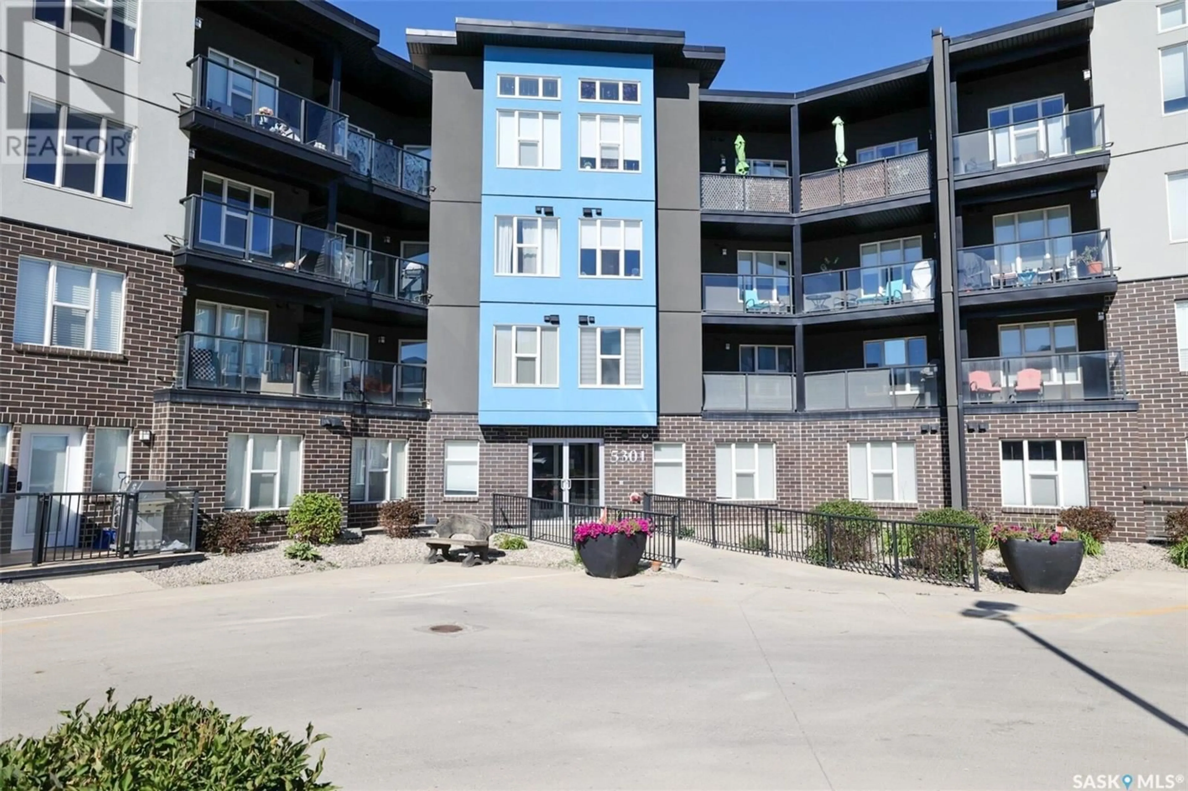 A pic from exterior of the house or condo for 213 5301 Universal CRESCENT, Regina Saskatchewan S4W0L2