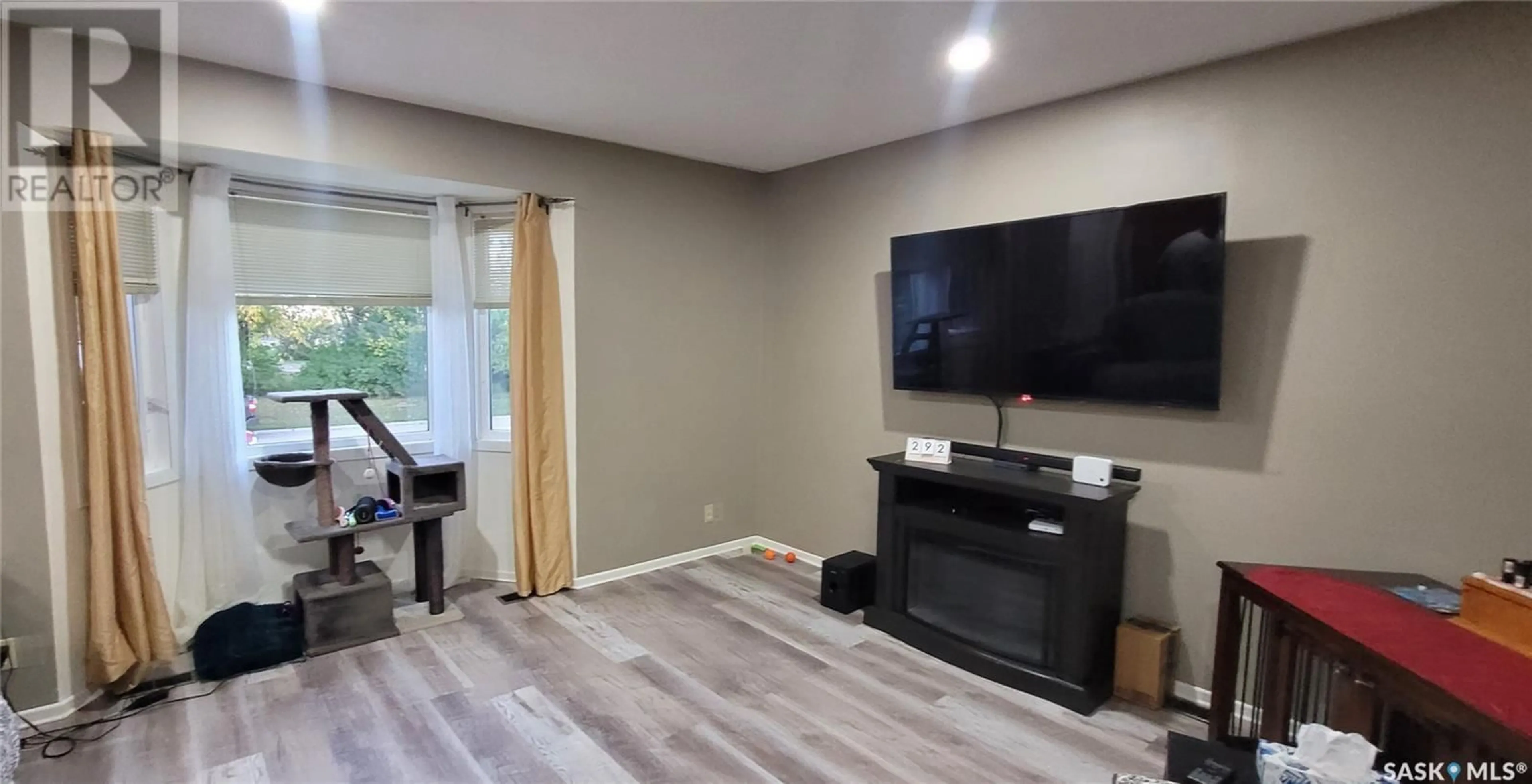 A pic of a room for 214 CENTRE AVENUE, Meadow Lake Saskatchewan S9X1H2