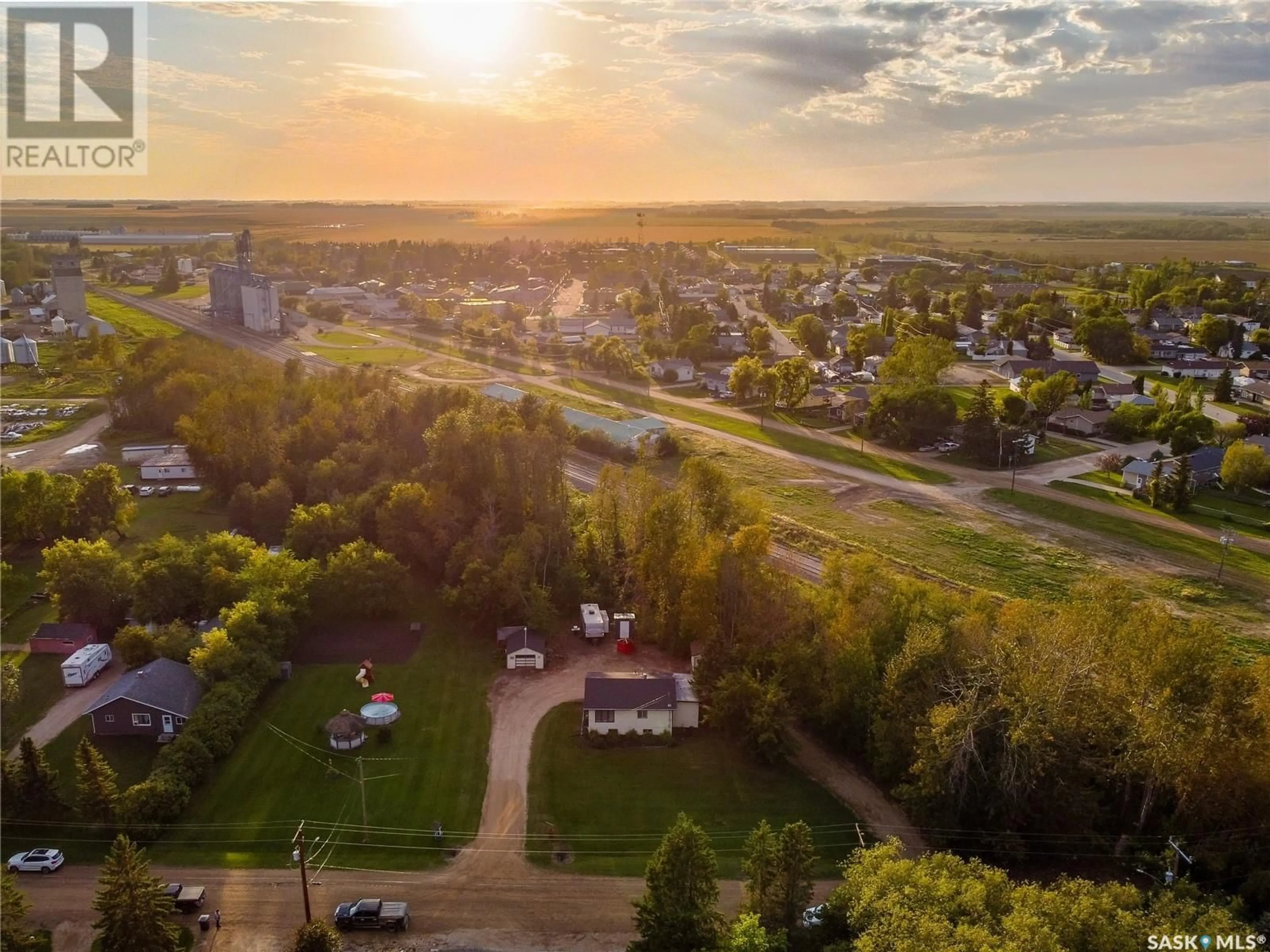 A pic from exterior of the house or condo, the street view for 507 Parkdale STREET, Carrot River Saskatchewan S0E0L0