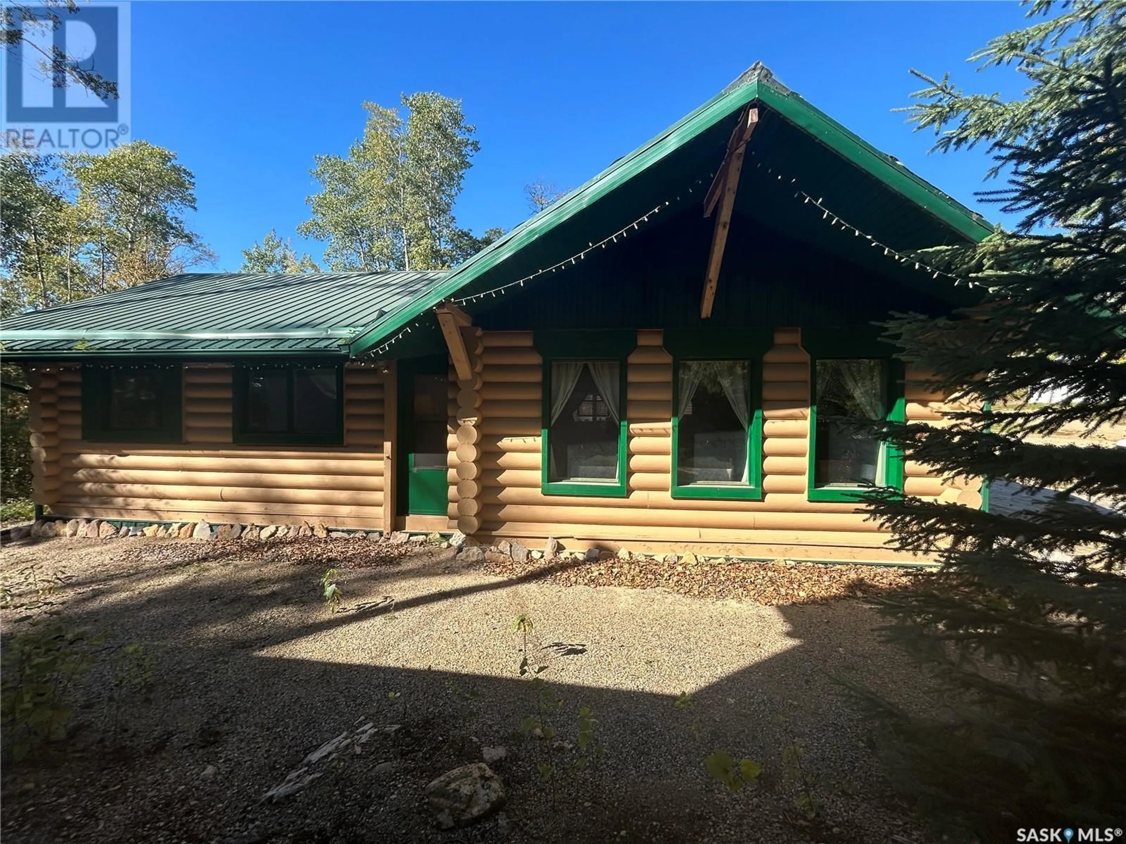 Outside view for 14 Hillside W, Kipabiskau Regional Park Saskatchewan S0E1E0