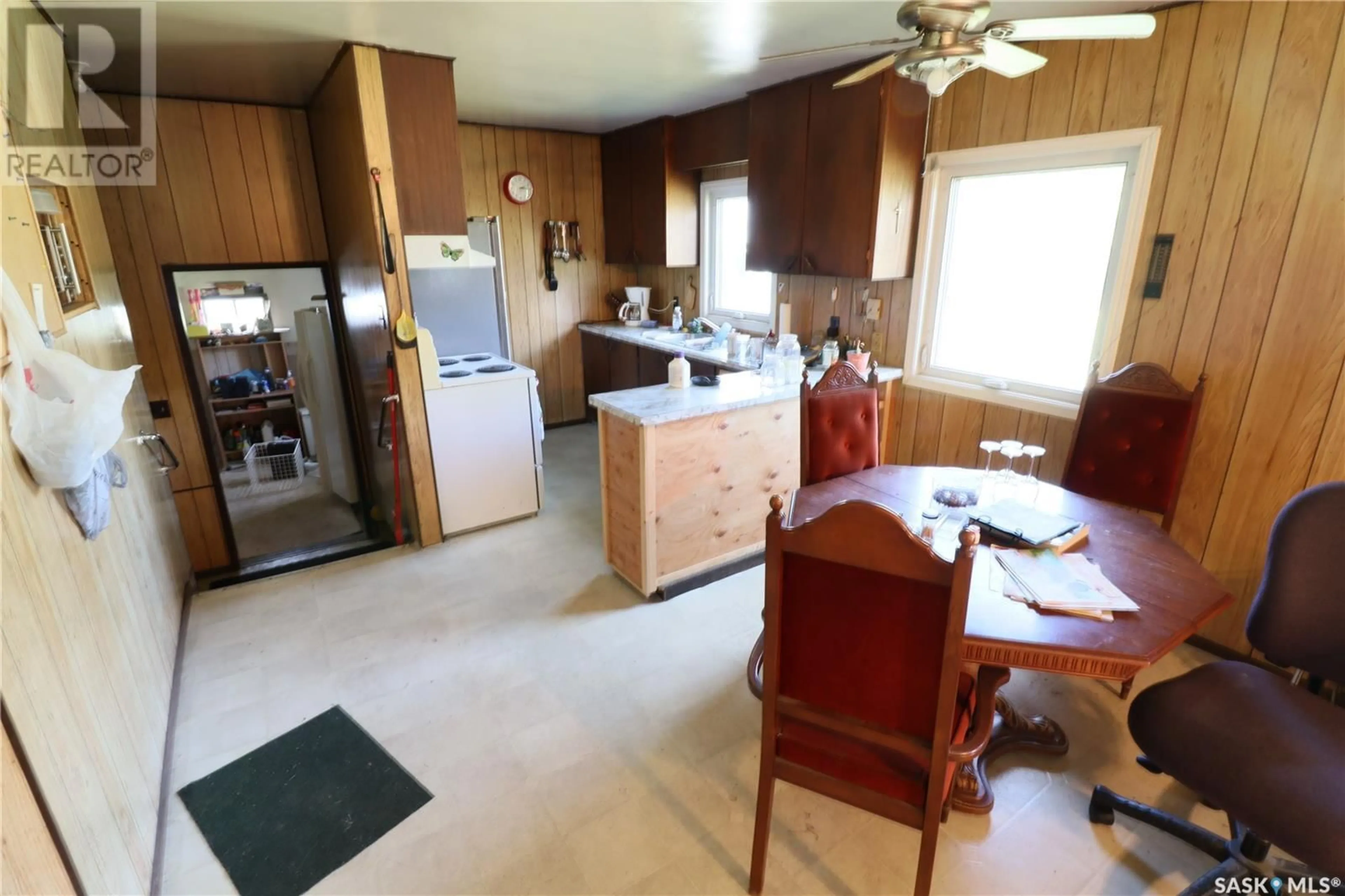 Standard kitchen, unknown for 915 MOSHER ROAD, Denare Beach Saskatchewan S0P0B0