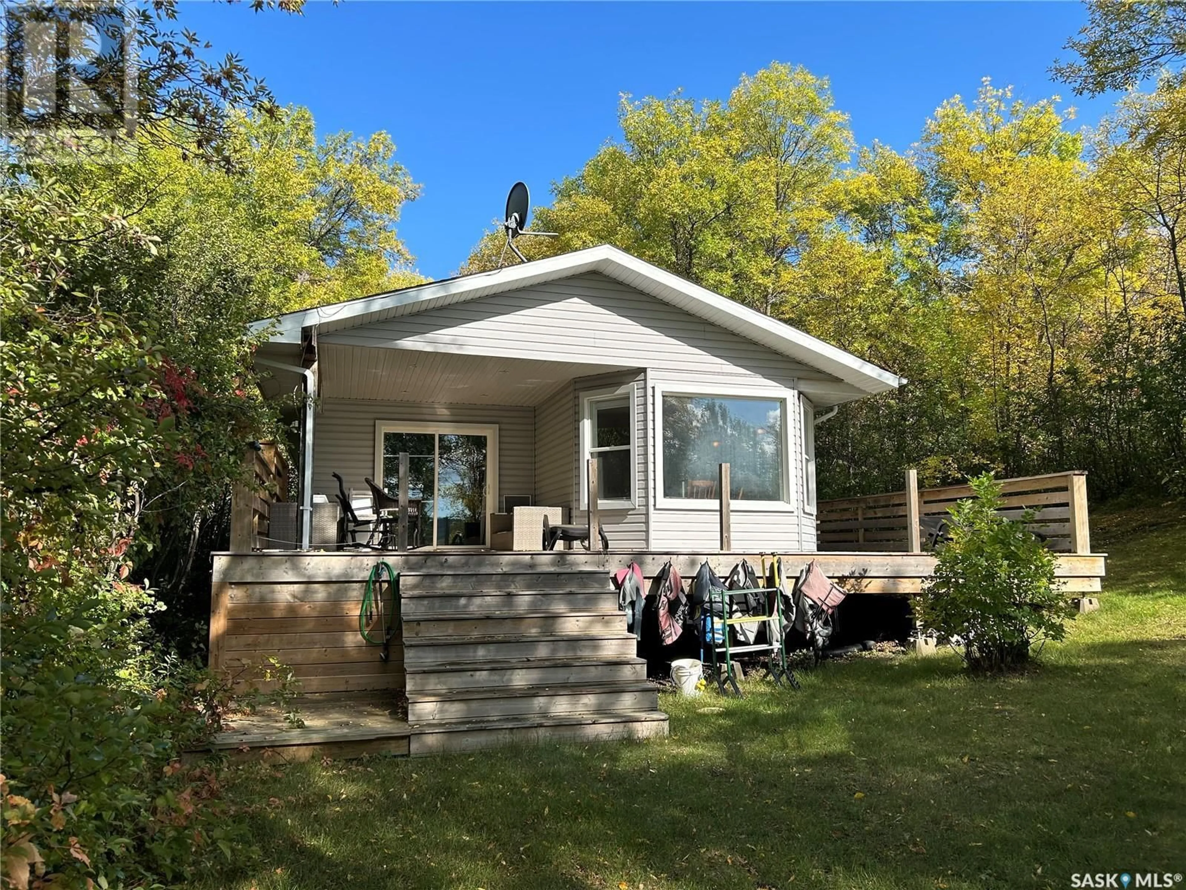 Home with vinyl exterior material, unknown for 142 GARWELL DRIVE, Buffalo Pound Lake Saskatchewan S0H0H0