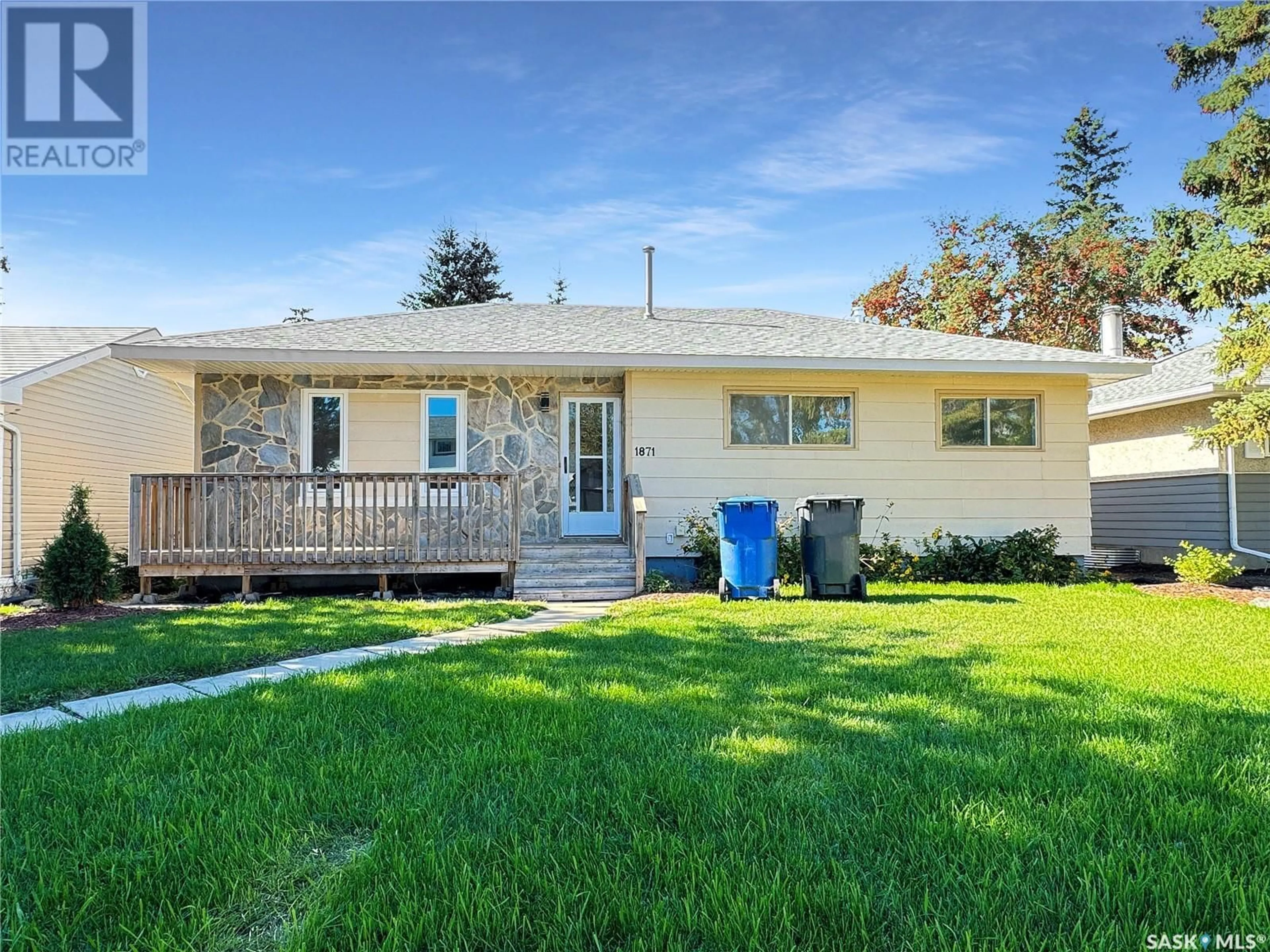 Frontside or backside of a home for 1871 92nd STREET, North Battleford Saskatchewan S9A0V9