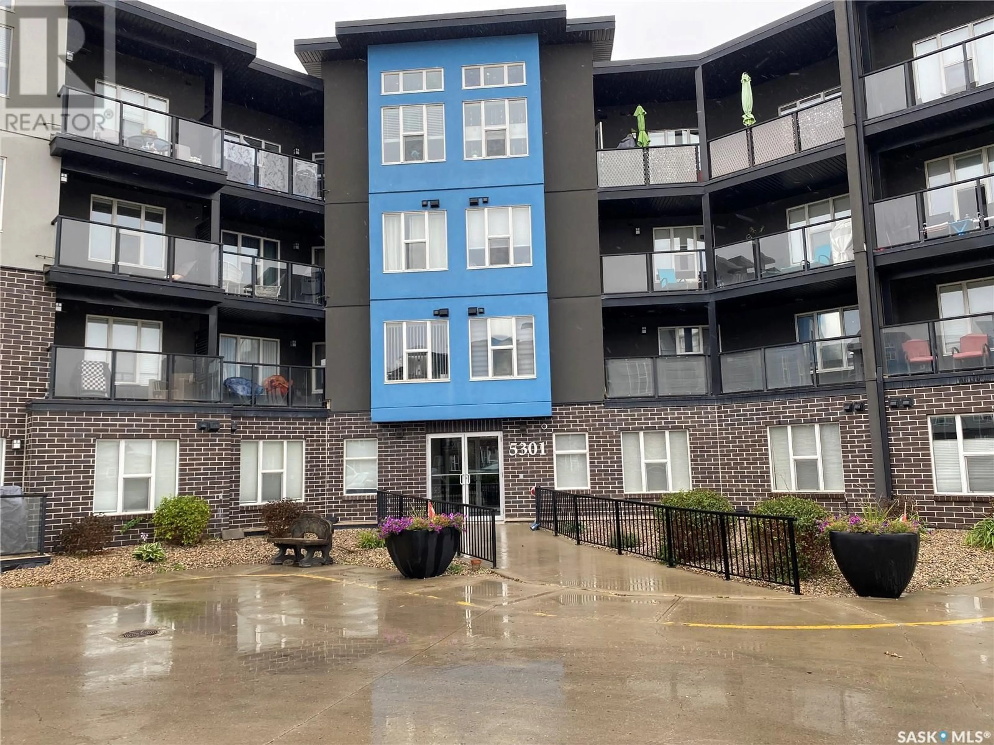 A pic from exterior of the house or condo for 207 5301 Universal CRESCENT, Regina Saskatchewan S4W0L2