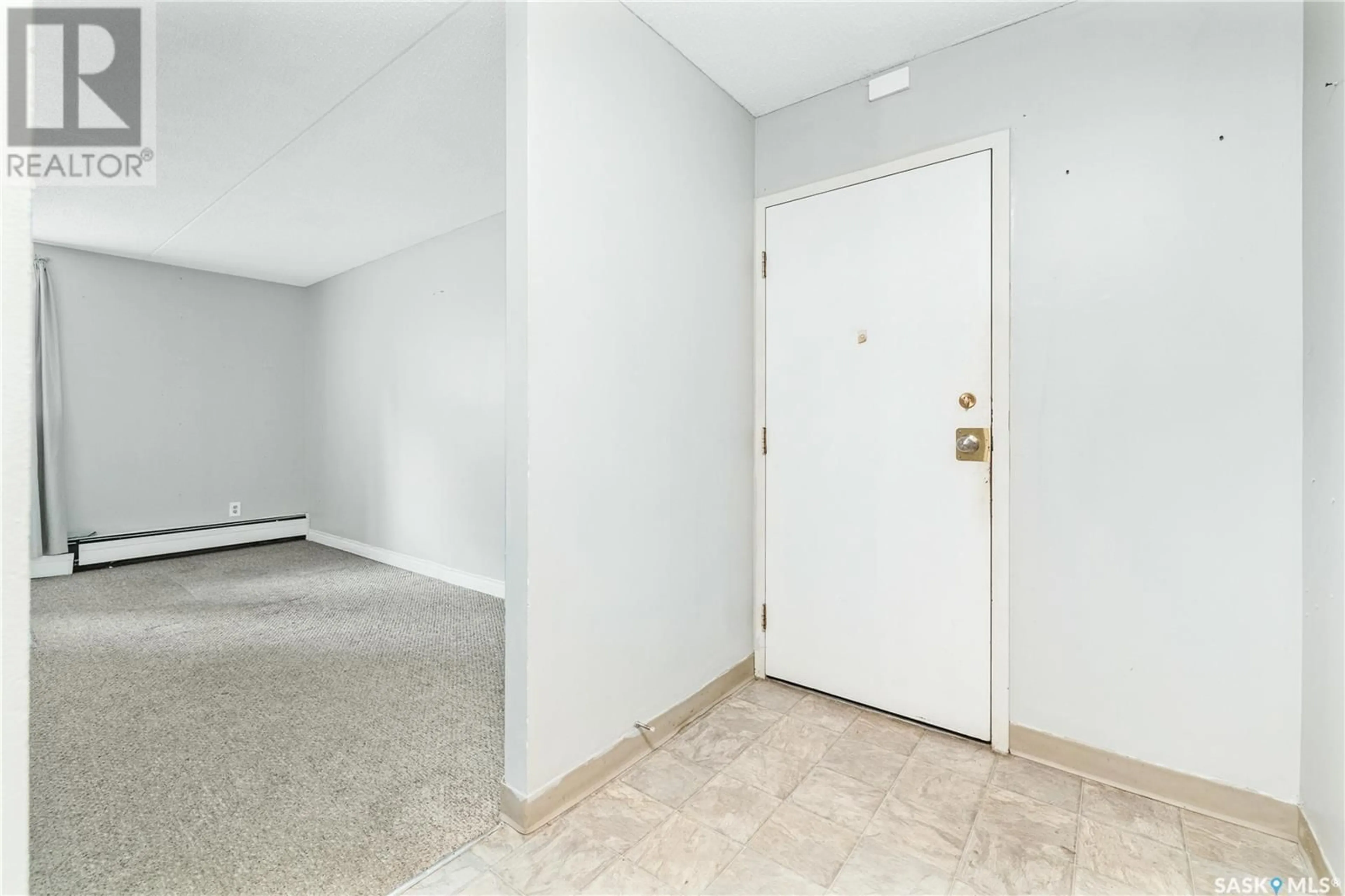 Indoor foyer, not visible floor for 13 19 CENTENNIAL STREET, Regina Saskatchewan S4S6K7